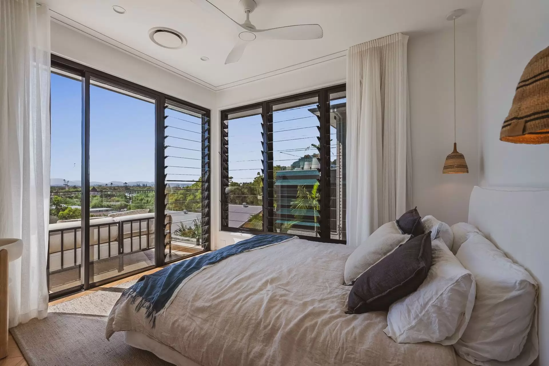 35 Browning Street, Byron Bay Sold by Byron Bay Sotheby's International Realty - image 1