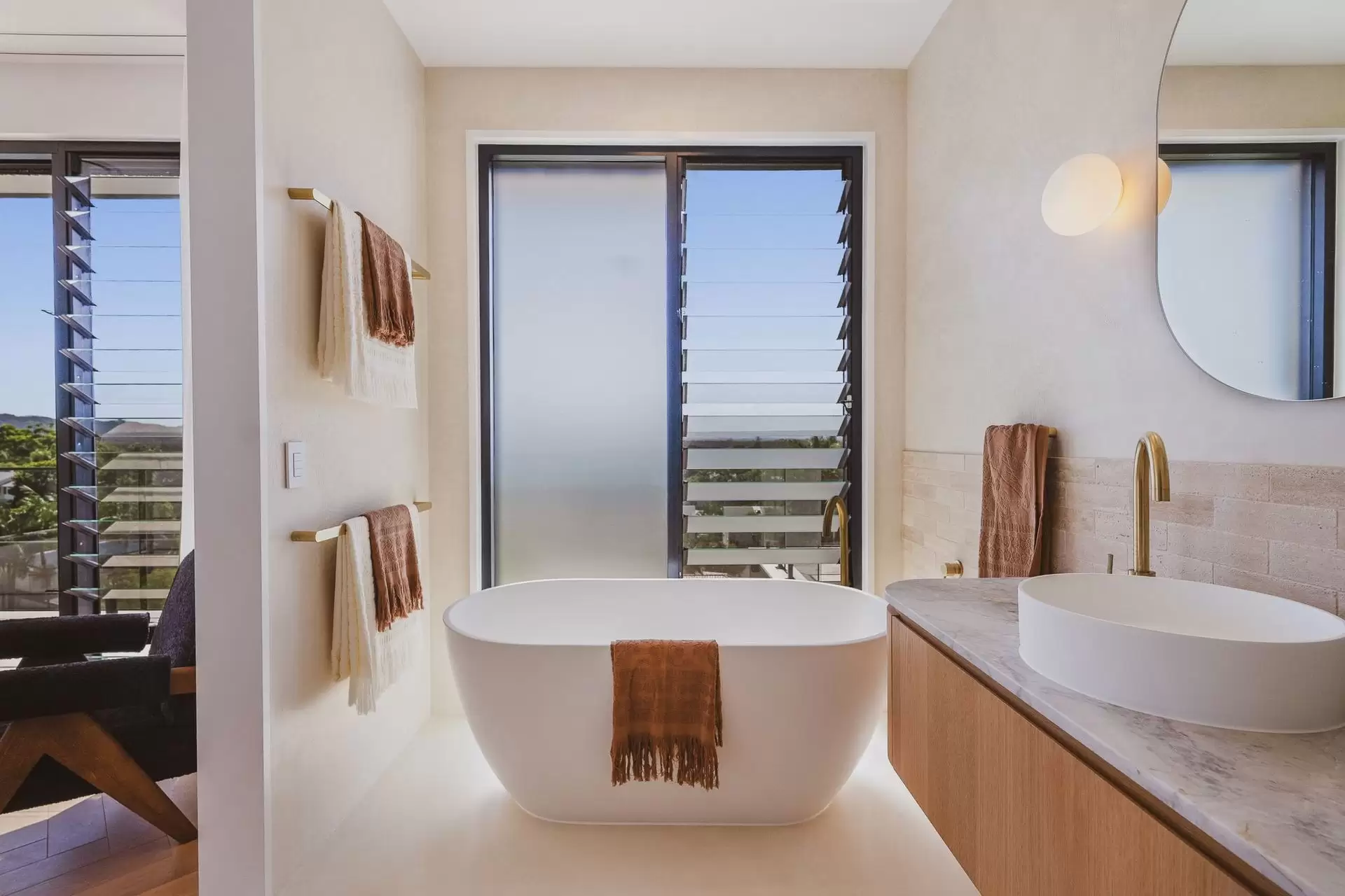 35 Browning Street, Byron Bay Sold by Byron Bay Sotheby's International Realty - image 1