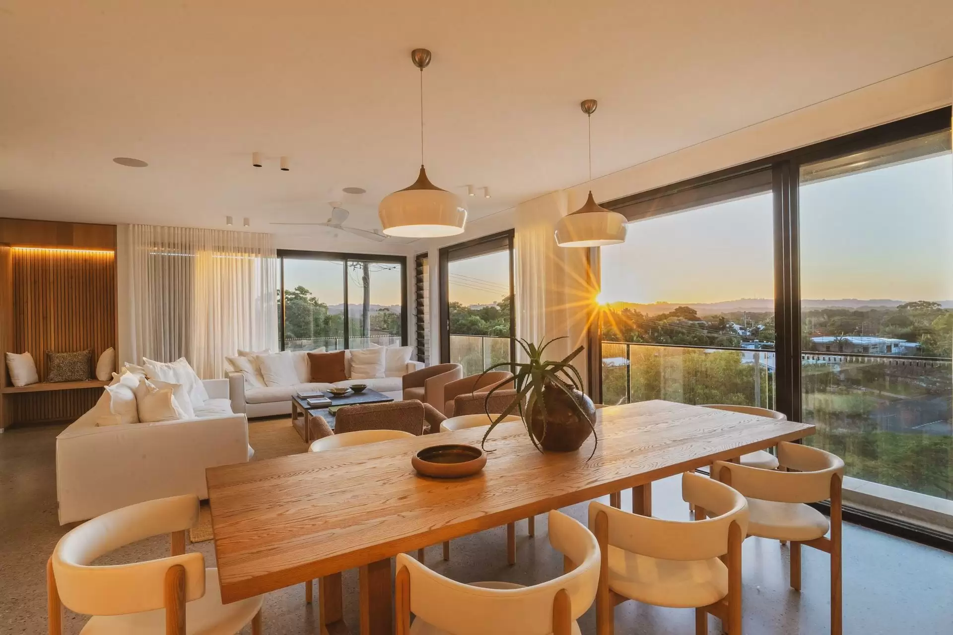 35 Browning Street, Byron Bay Sold by Byron Bay Sotheby's International Realty - image 1