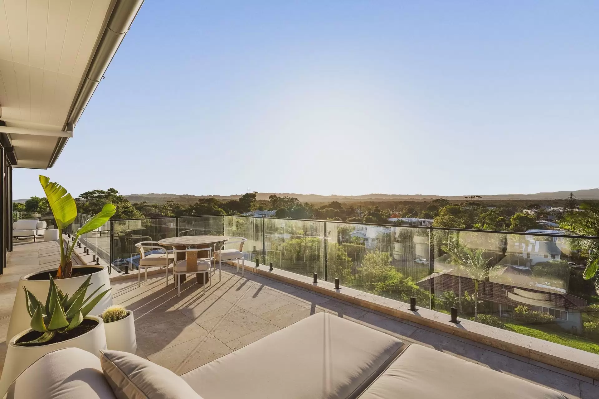 35 Browning Street, Byron Bay Sold by Byron Bay Sotheby's International Realty - image 1