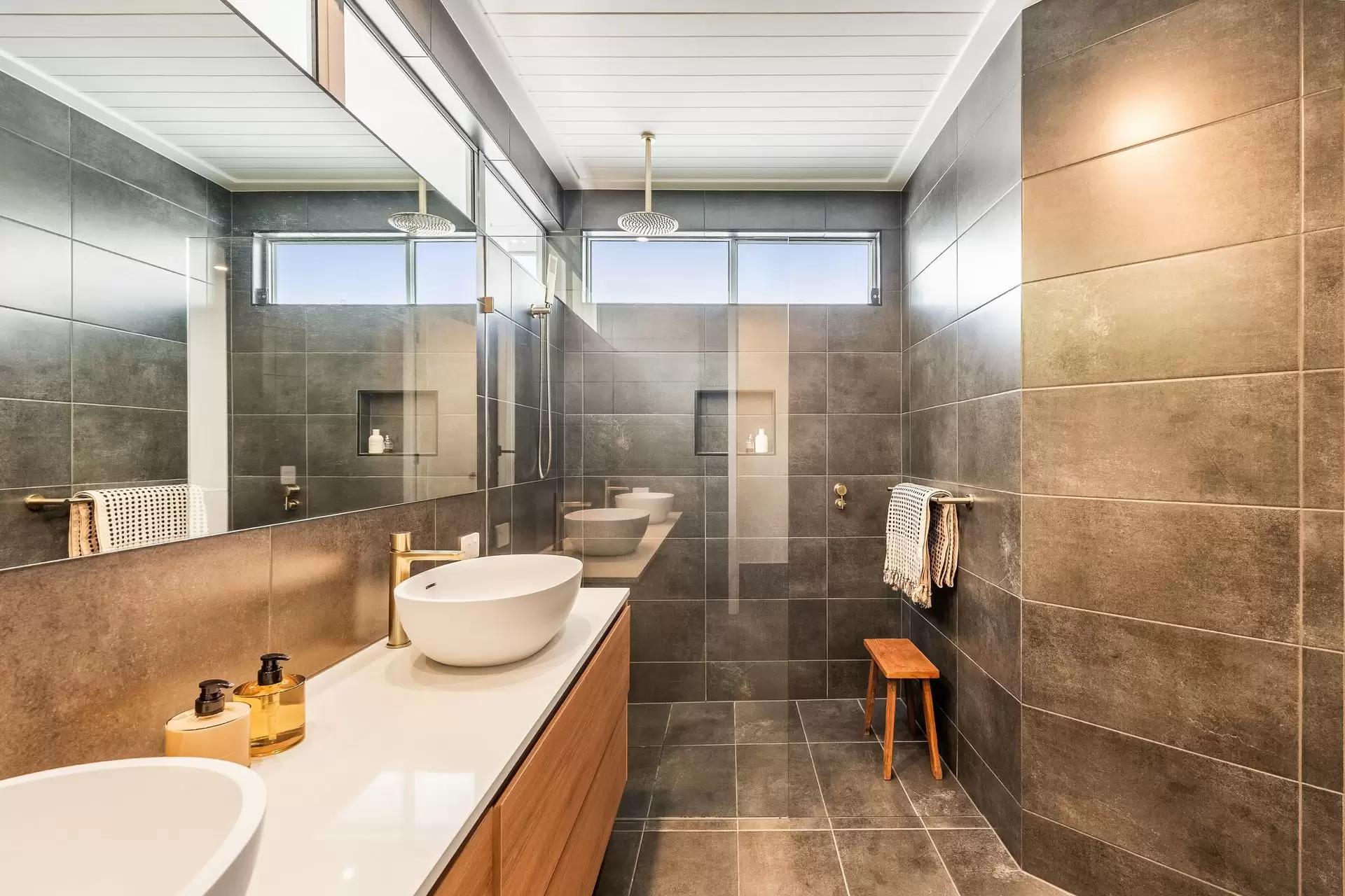 10 Tidepool Street, Lennox Head Sold by Byron Bay Sotheby's International Realty - image 1