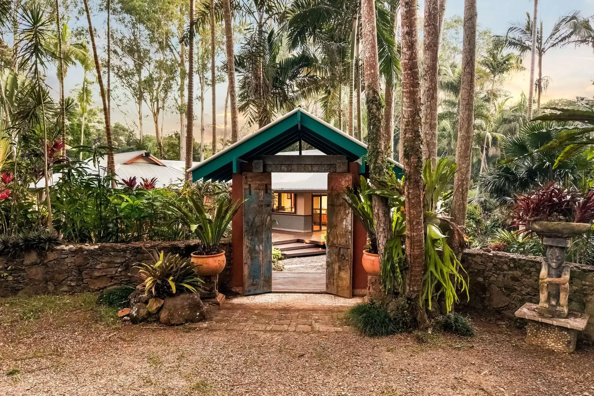 9 Angus Place, Ewingsdale For Sale by Byron Bay Sotheby's International Realty - image 1