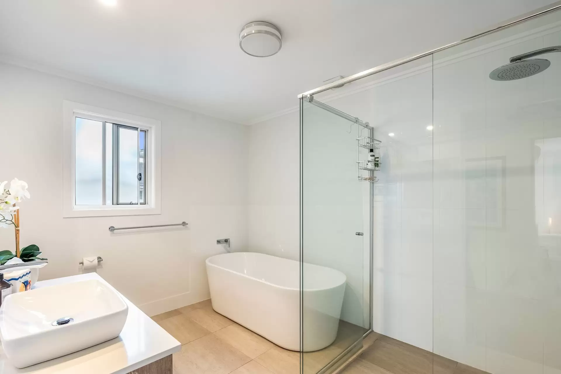 25/6-8 Browning Street, Byron Bay Sold by Byron Bay Sotheby's International Realty - image 1