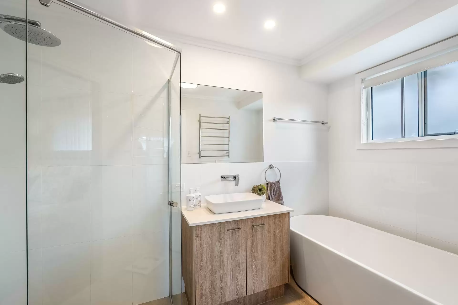 25/6-8 Browning Street, Byron Bay Sold by Byron Bay Sotheby's International Realty - image 1