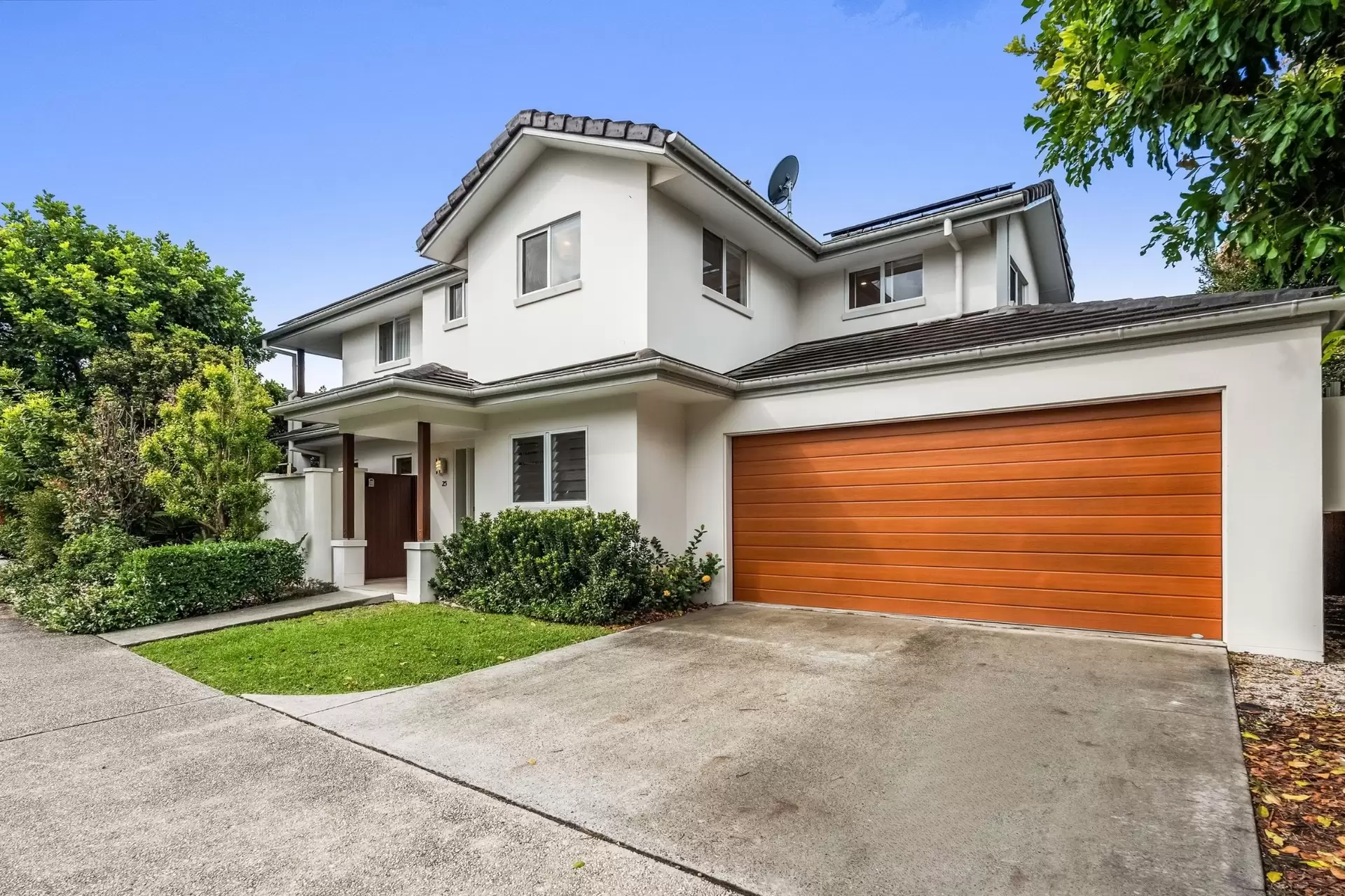 25/6-8 Browning Street, Byron Bay Sold by Byron Bay Sotheby's International Realty - image 1