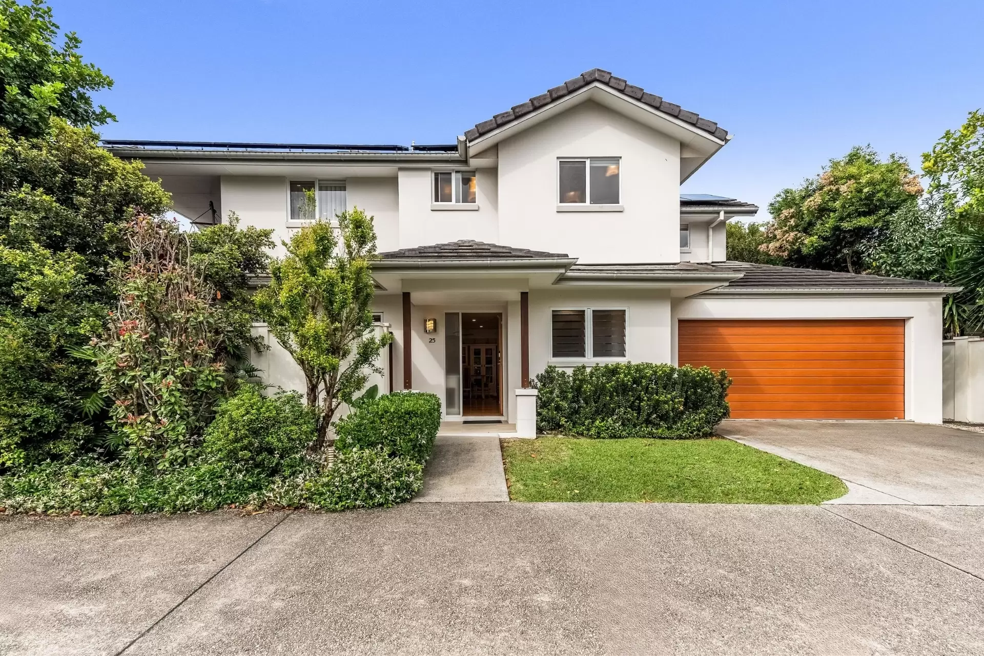 25/6-8 Browning Street, Byron Bay Sold by Byron Bay Sotheby's International Realty - image 1