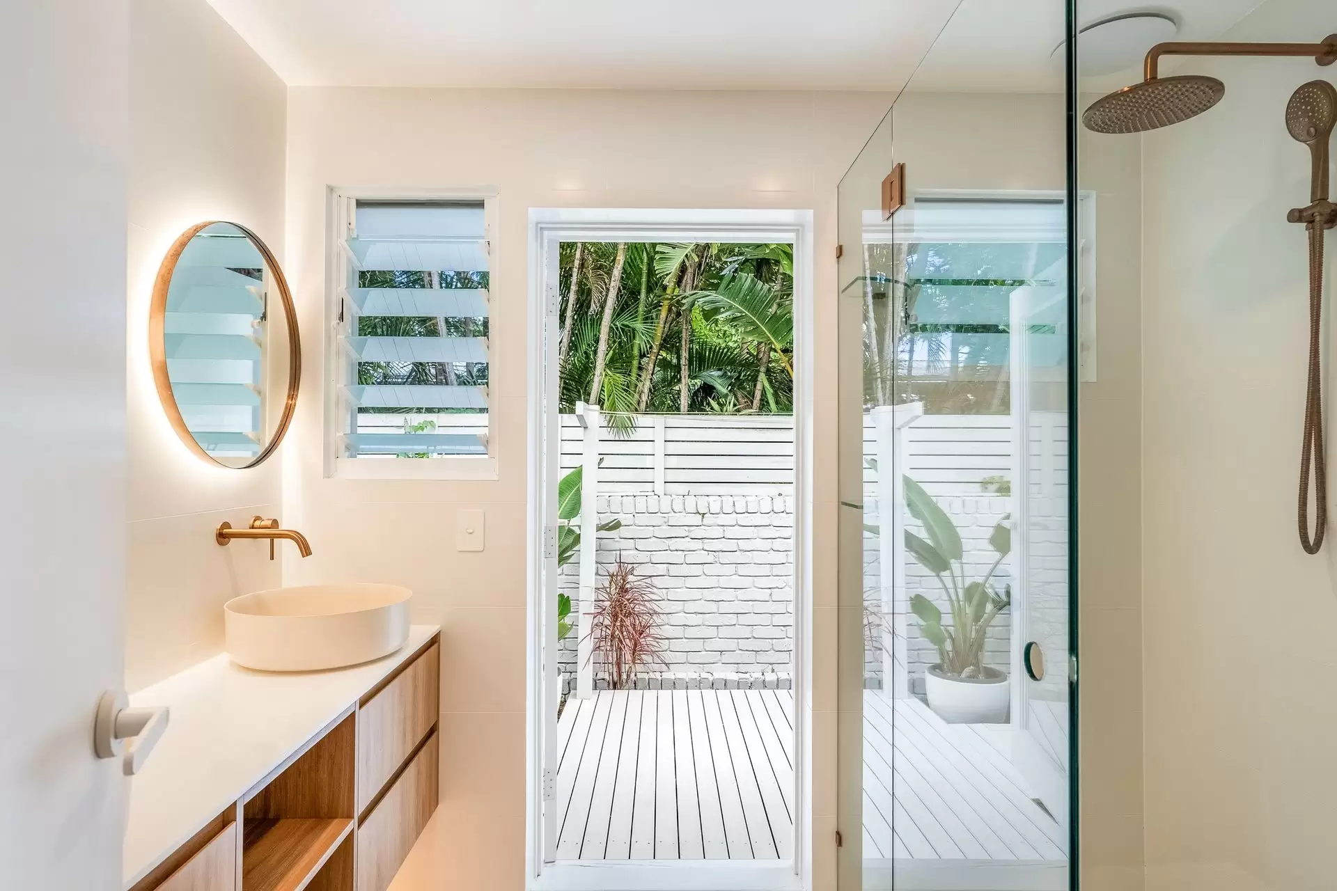2/6 Bryce Street, Suffolk Park Sold by Byron Bay Sotheby's International Realty - image 1