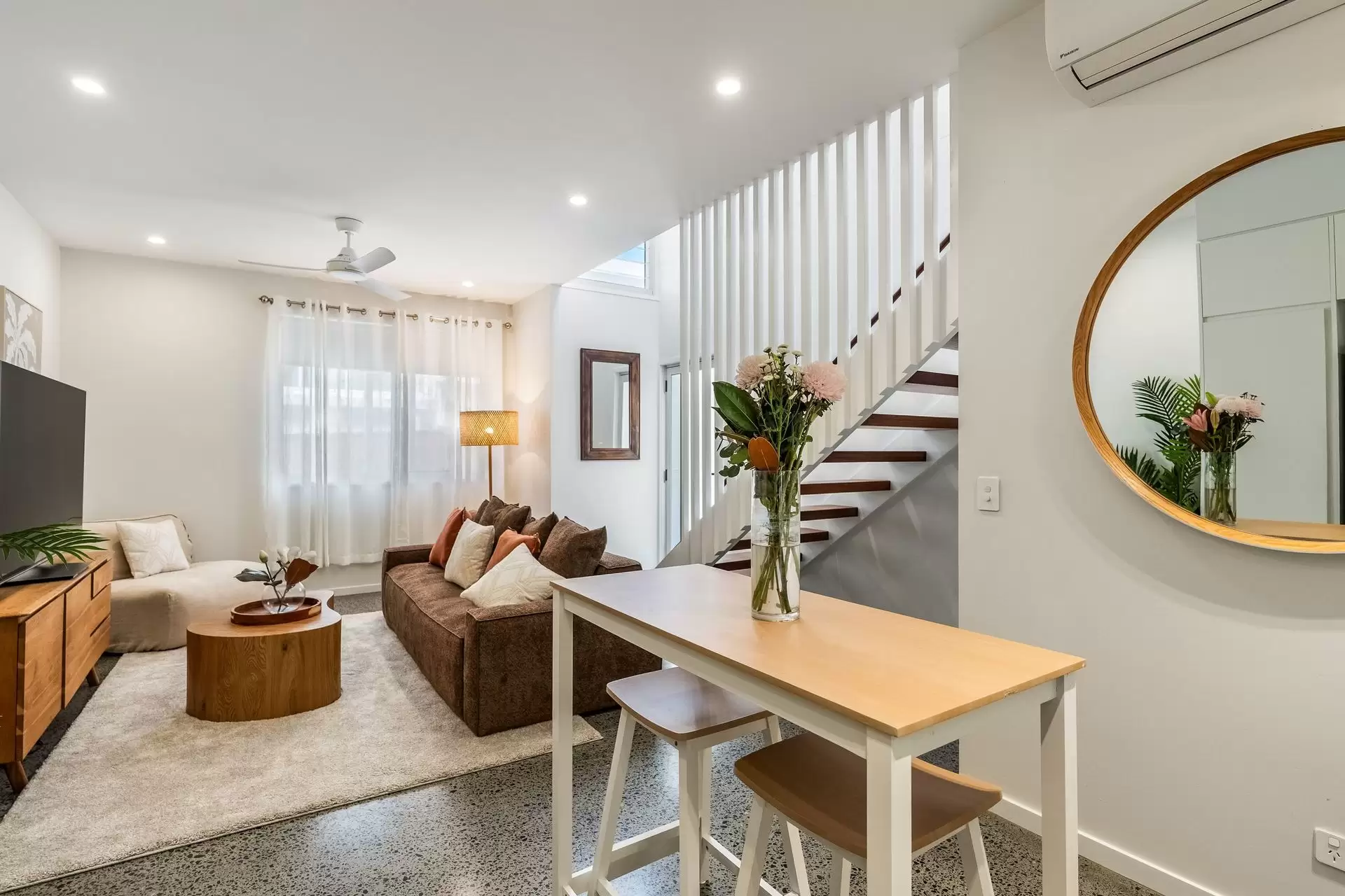 2/113 Paterson Street, Byron Bay Sold by Byron Bay Sotheby's International Realty - image 1