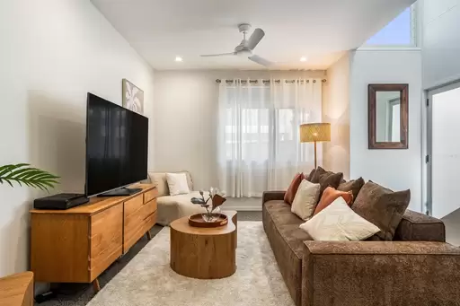 2/113 Paterson Street, Byron Bay Sold by Byron Bay Sotheby's International Realty