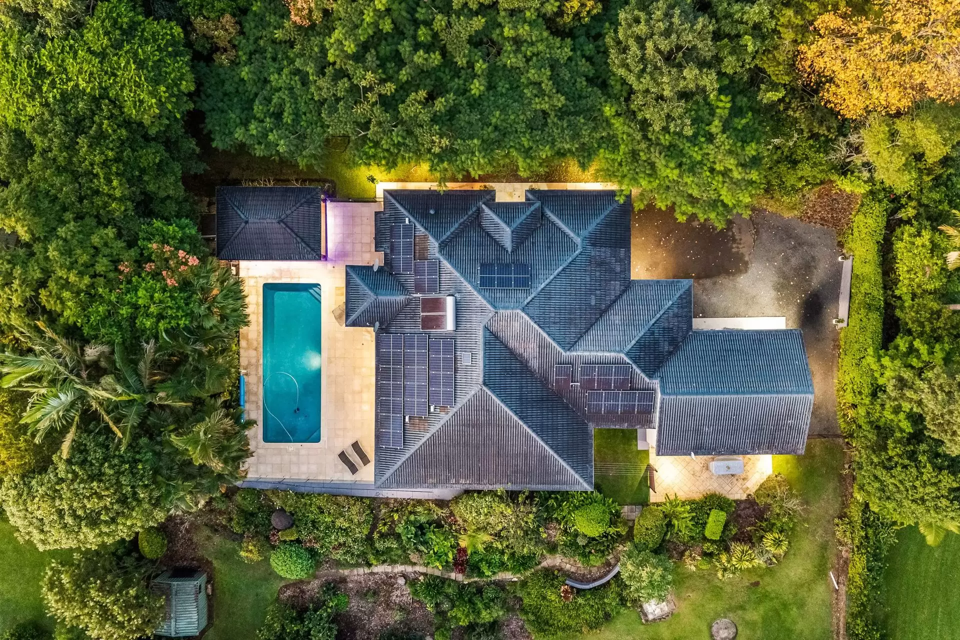 71 Fredericks Lane, Tintenbar Sold by Byron Bay Sotheby's International Realty - image 1