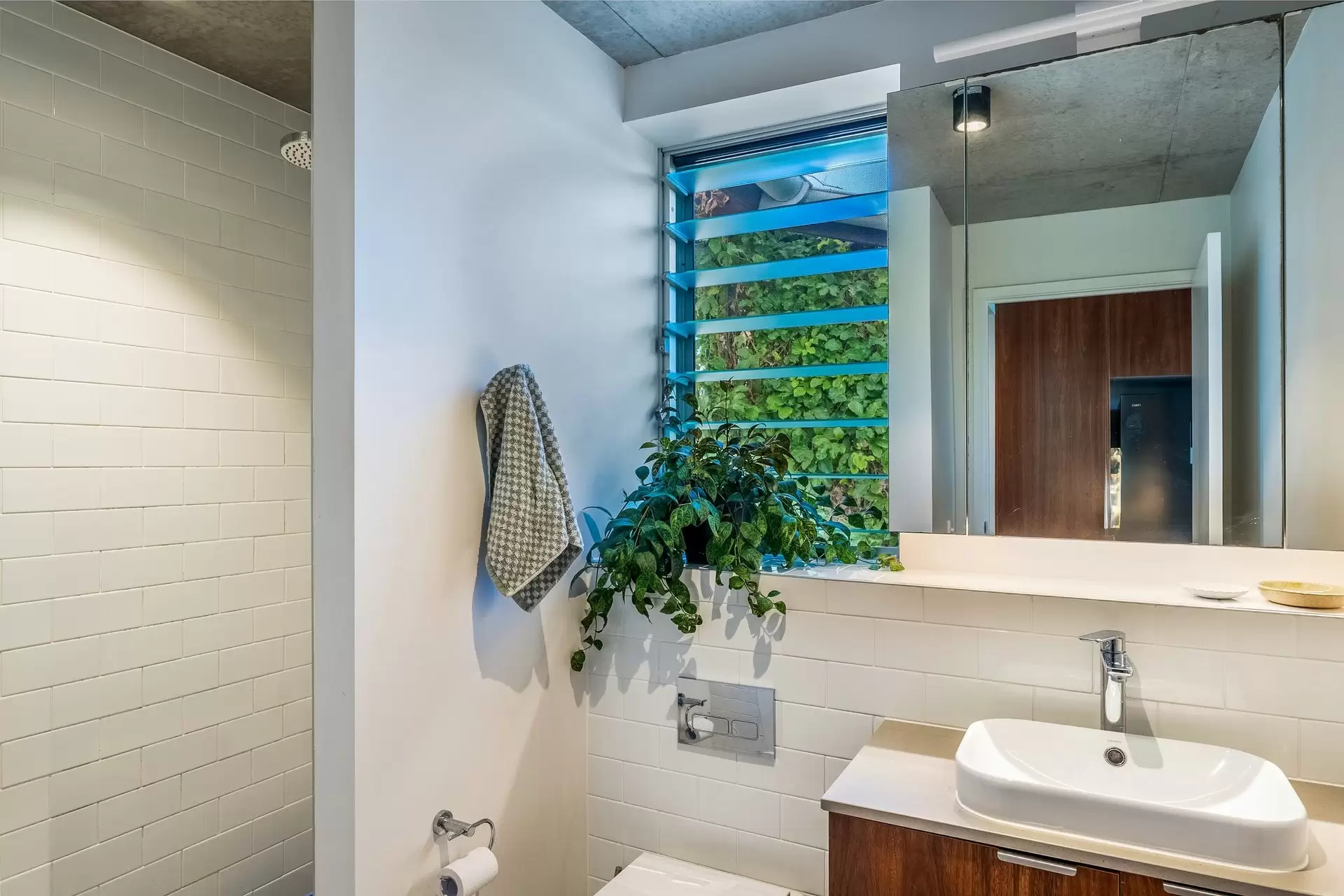28/9 Easy Street, Byron Bay Sold by Byron Bay Sotheby's International Realty - image 1