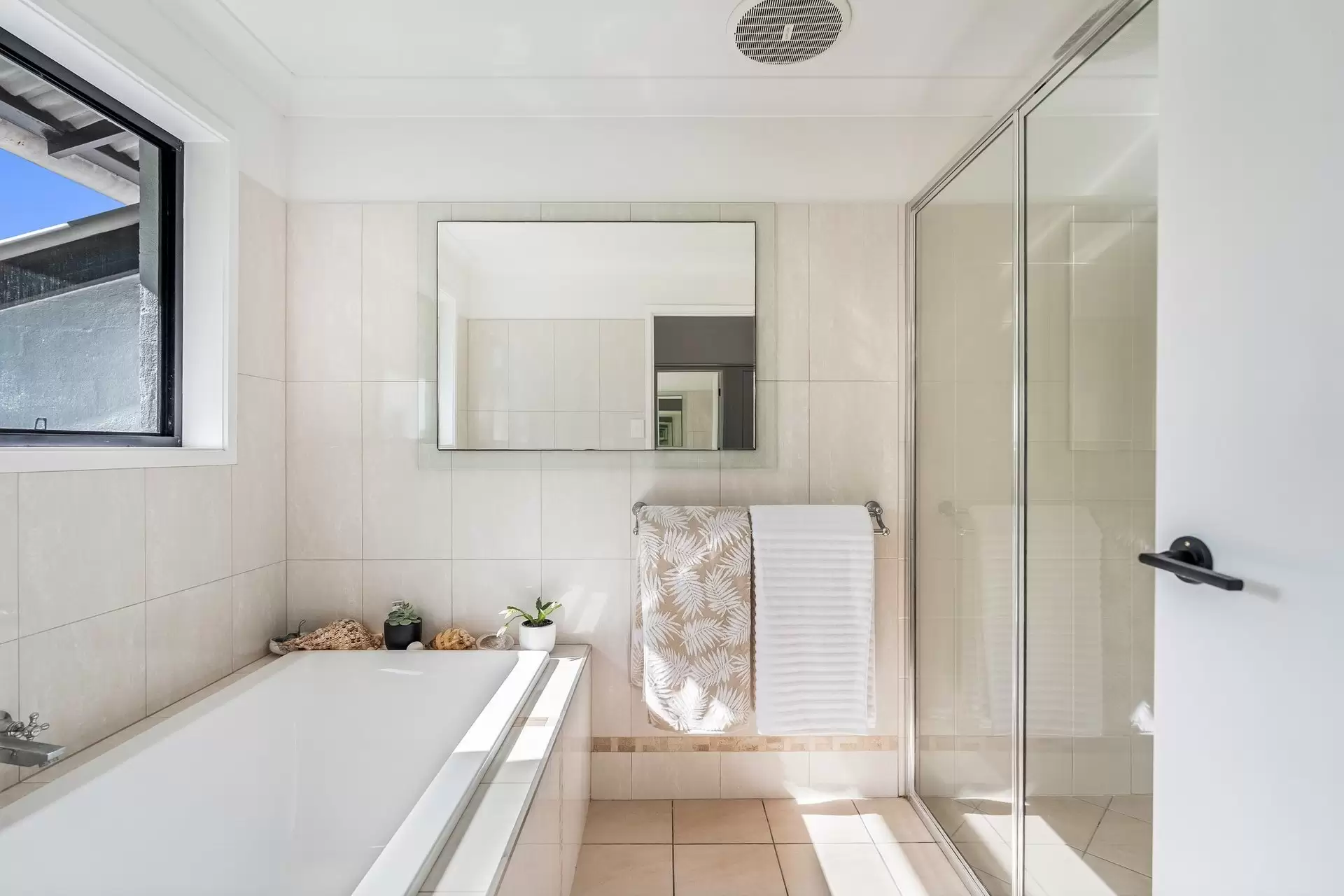 1/19 Beryl Place, Lennox Head For Sale by Byron Bay Sotheby's International Realty - image 1