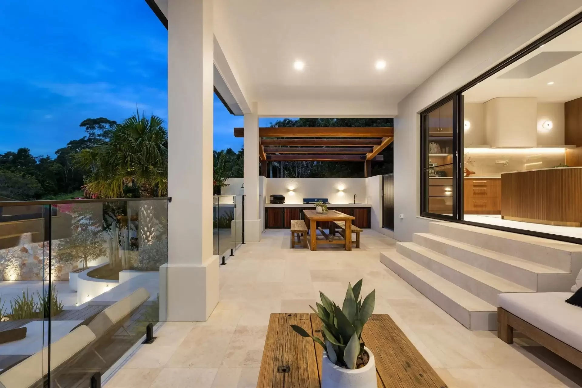 87 Meridian Drive, Coolgardie For Sale by Byron Bay Sotheby's International Realty - image 1