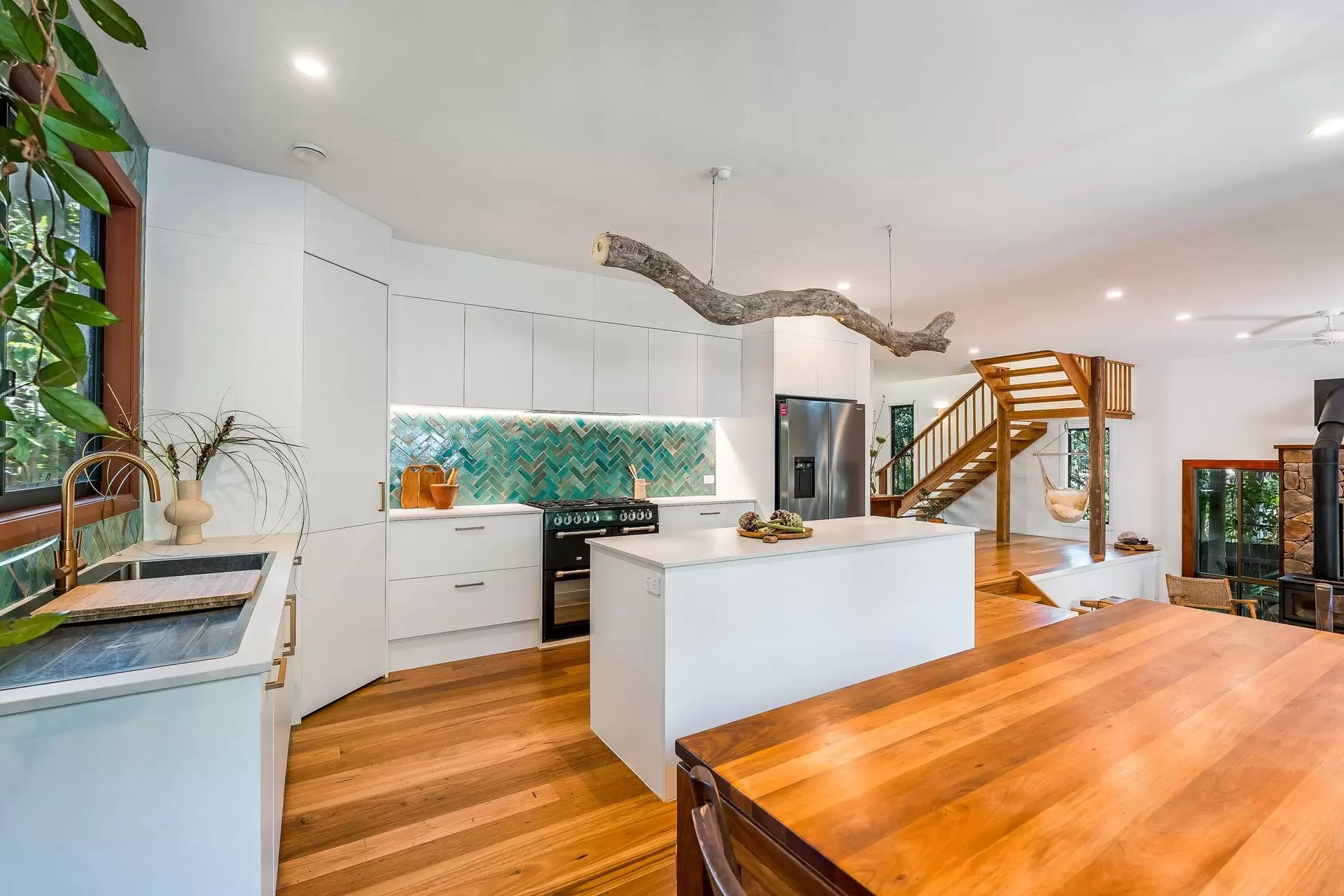 32 Gloria Street, South Golden Beach For Sale by Byron Bay Sotheby's International Realty - image 1