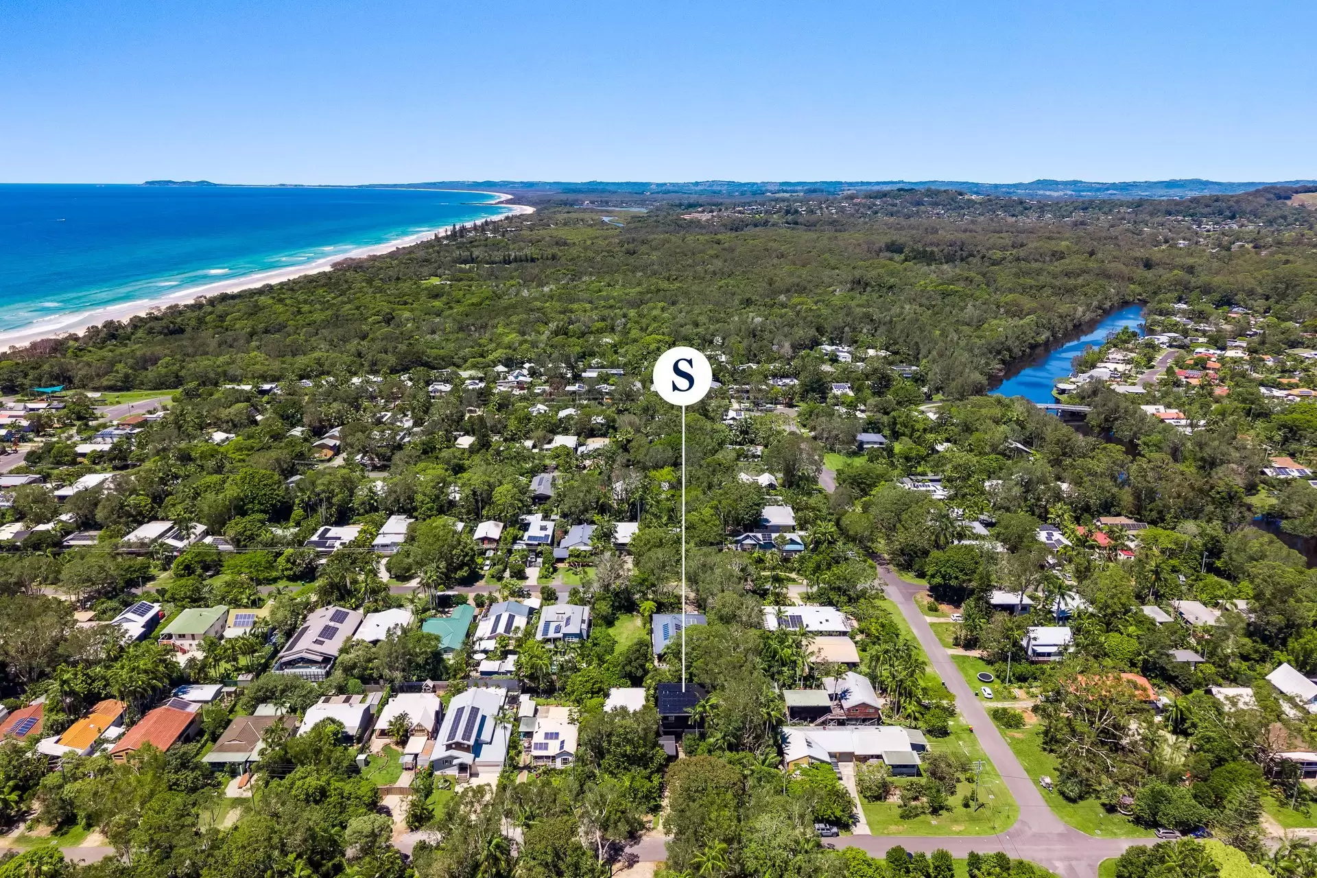 32 Gloria Street, South Golden Beach For Sale by Byron Bay Sotheby's International Realty - image 1