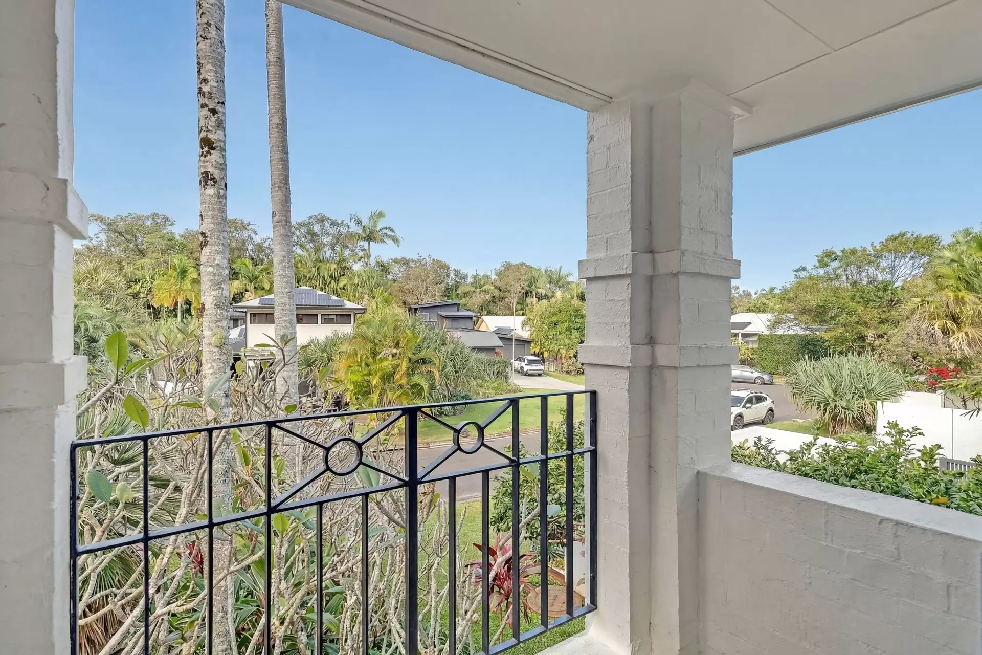 24 Oakland Court, Byron Bay Auction by Byron Bay Sotheby's International Realty - image 1