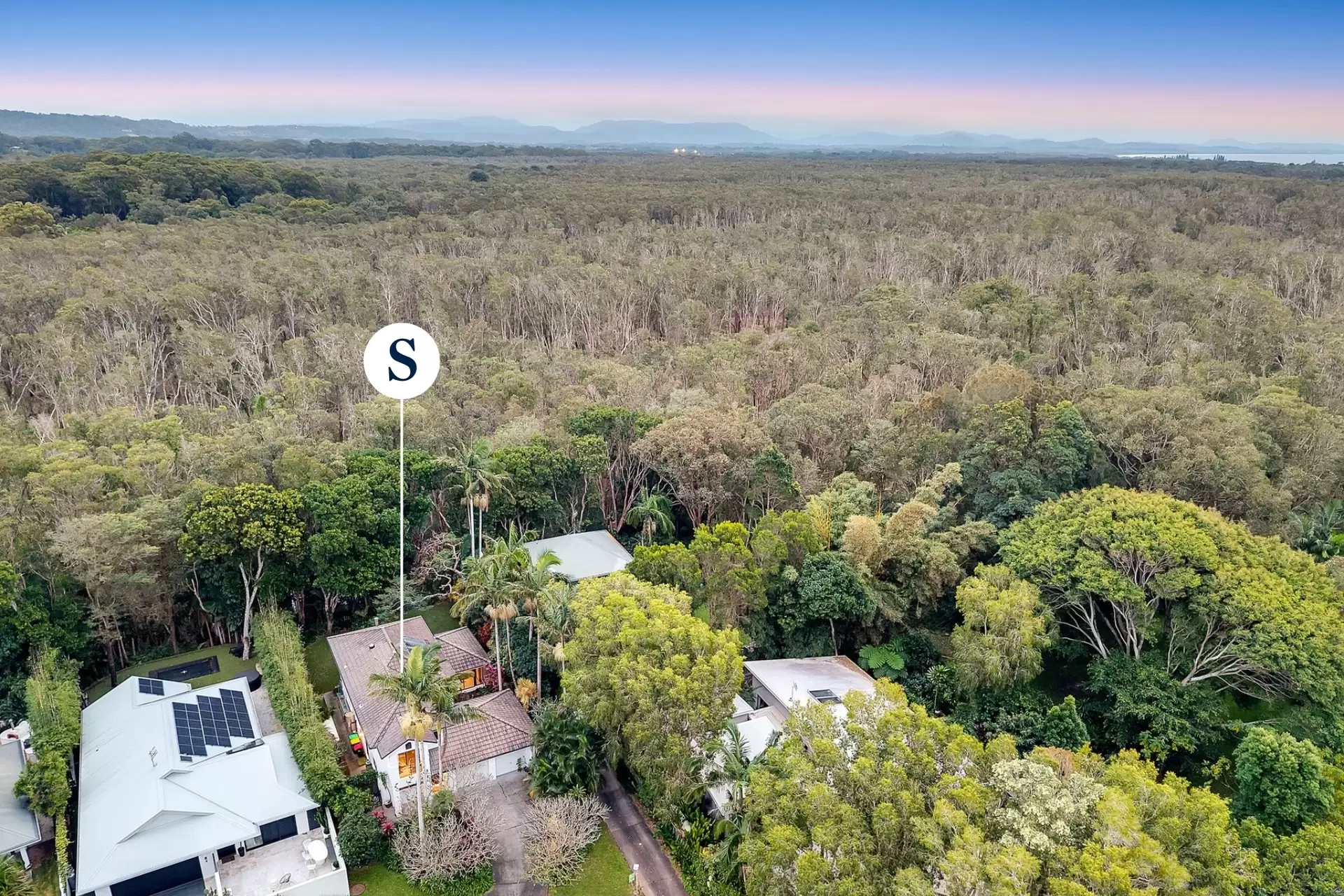 24 Oakland Court, Byron Bay Auction by Byron Bay Sotheby's International Realty - image 1
