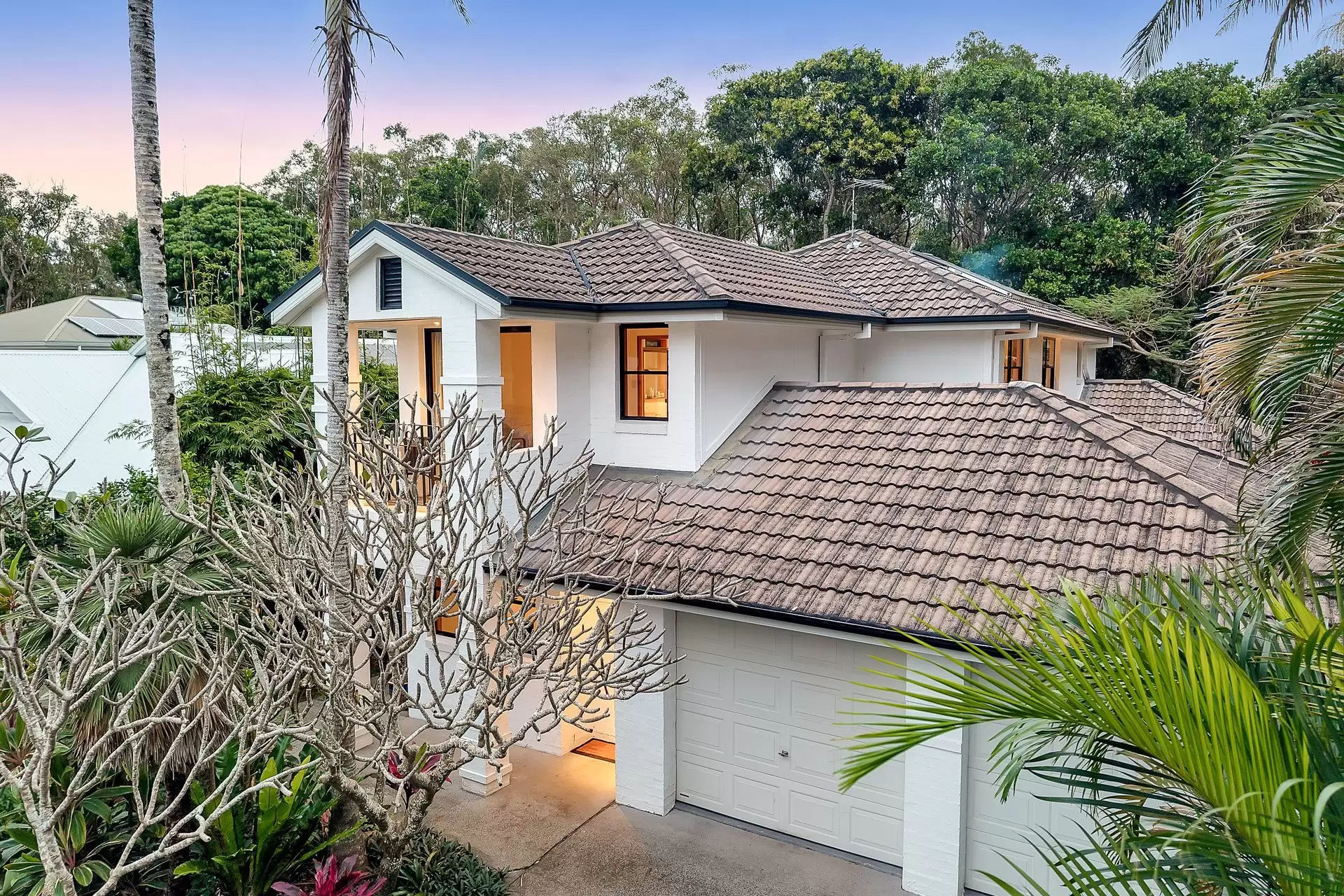 24 Oakland Court, Byron Bay Auction by Byron Bay Sotheby's International Realty - image 1