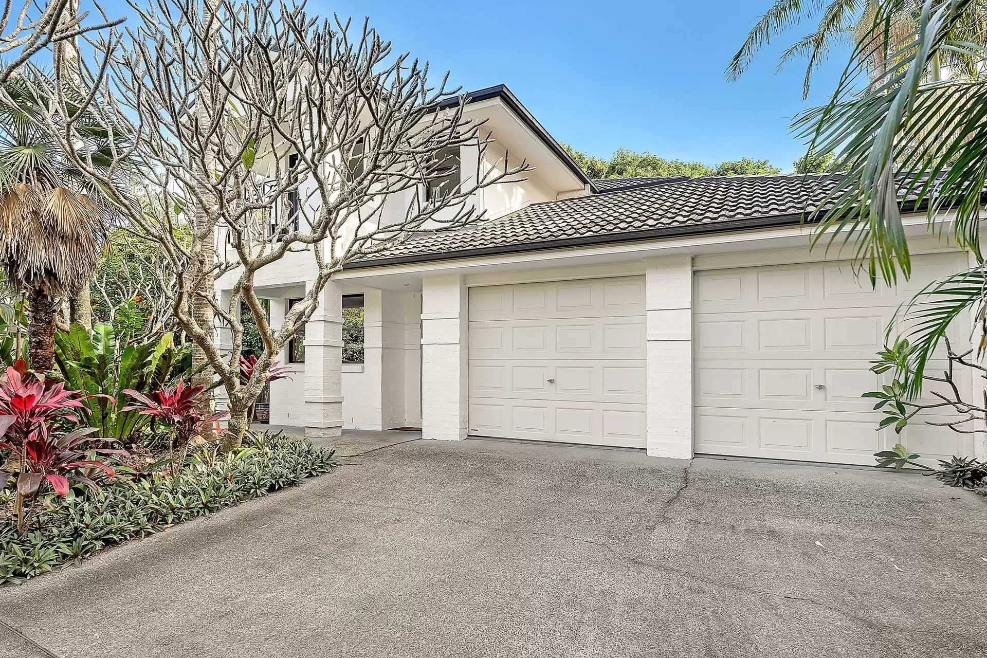 24 Oakland Court, Byron Bay Auction by Byron Bay Sotheby's International Realty - image 1
