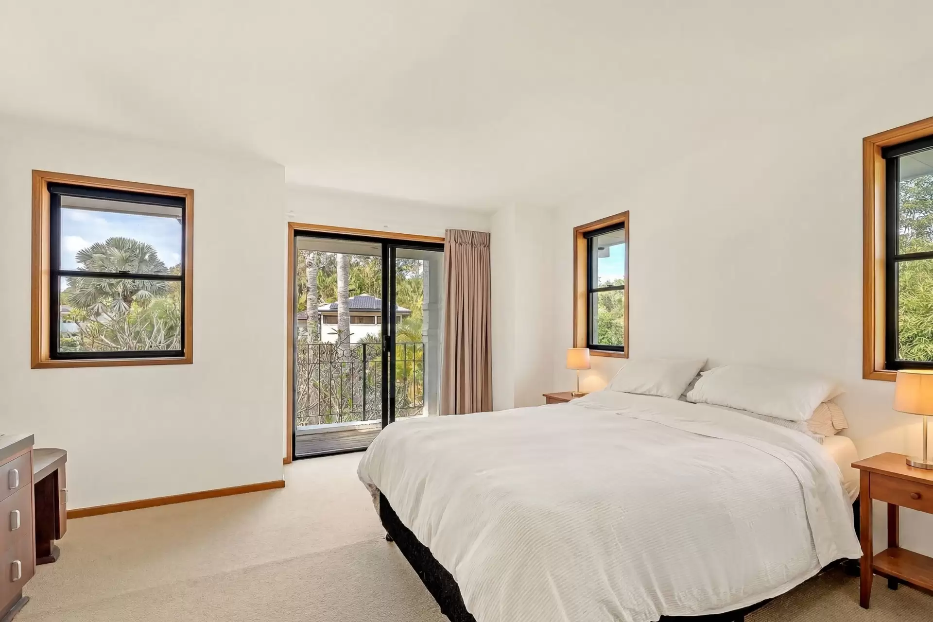 24 Oakland Court, Byron Bay Auction by Byron Bay Sotheby's International Realty - image 1