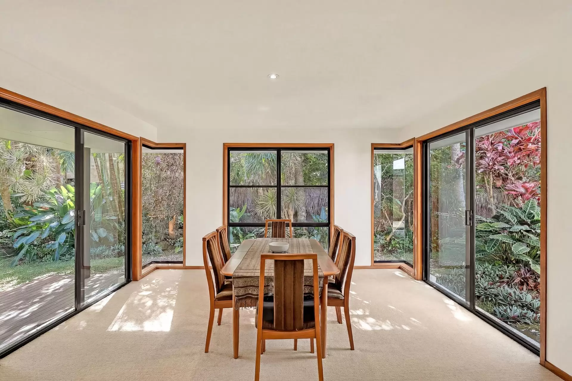 24 Oakland Court, Byron Bay Auction by Byron Bay Sotheby's International Realty - image 1