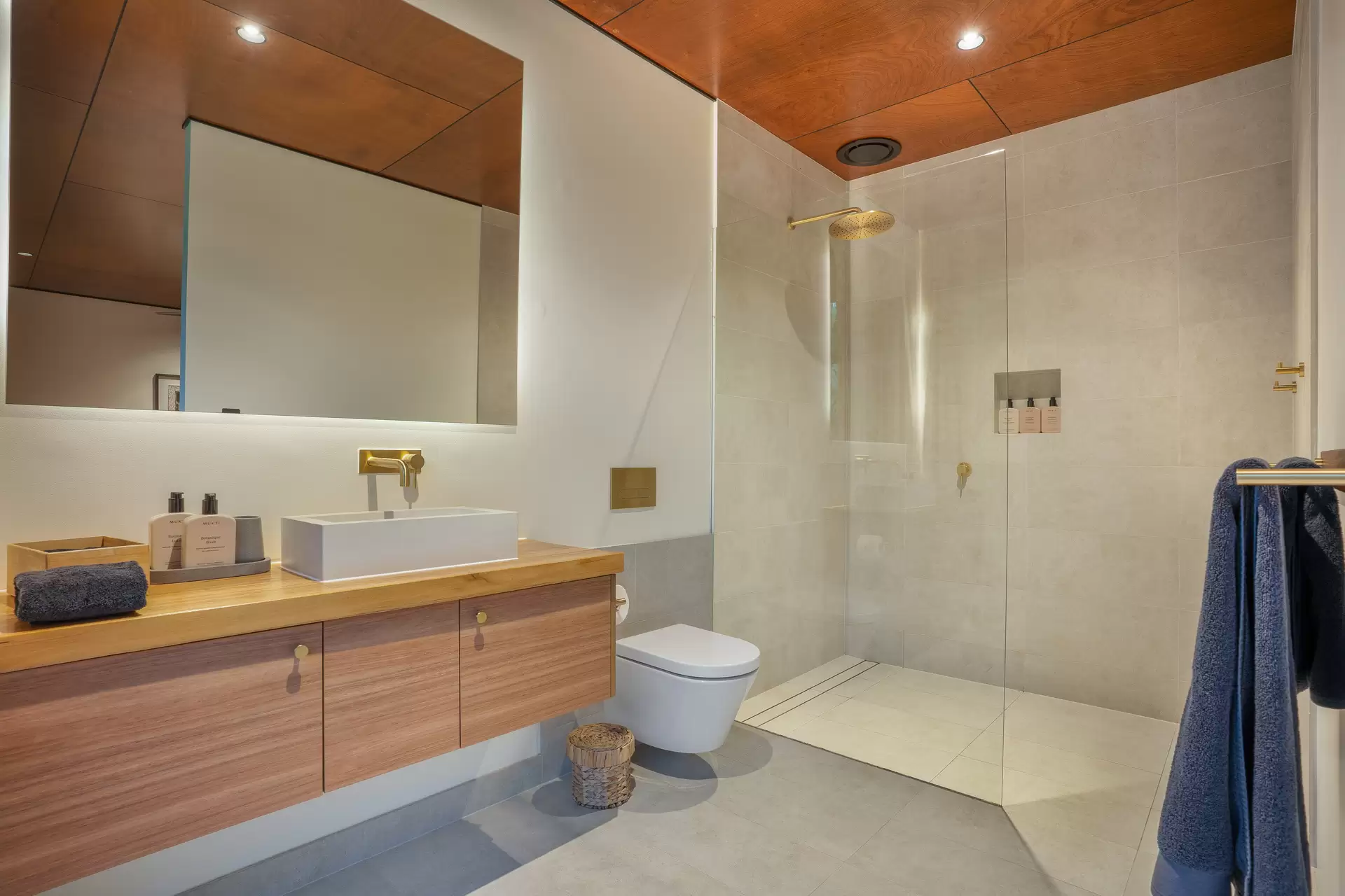 221 Kennedys Lane, Ewingsdale Sold by Byron Bay Sotheby's International Realty - image 1