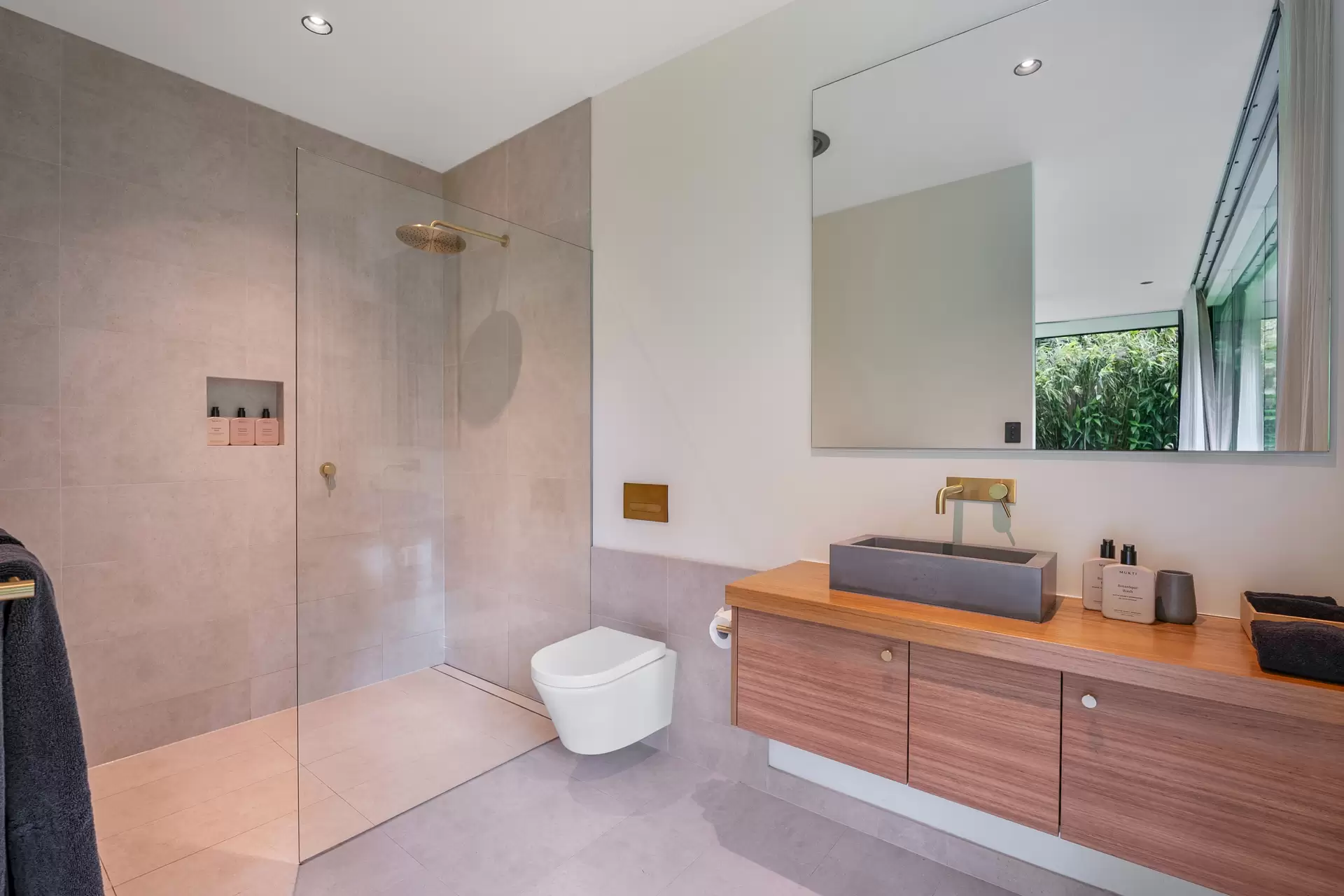 221 Kennedys Lane, Ewingsdale Sold by Byron Bay Sotheby's International Realty - image 1