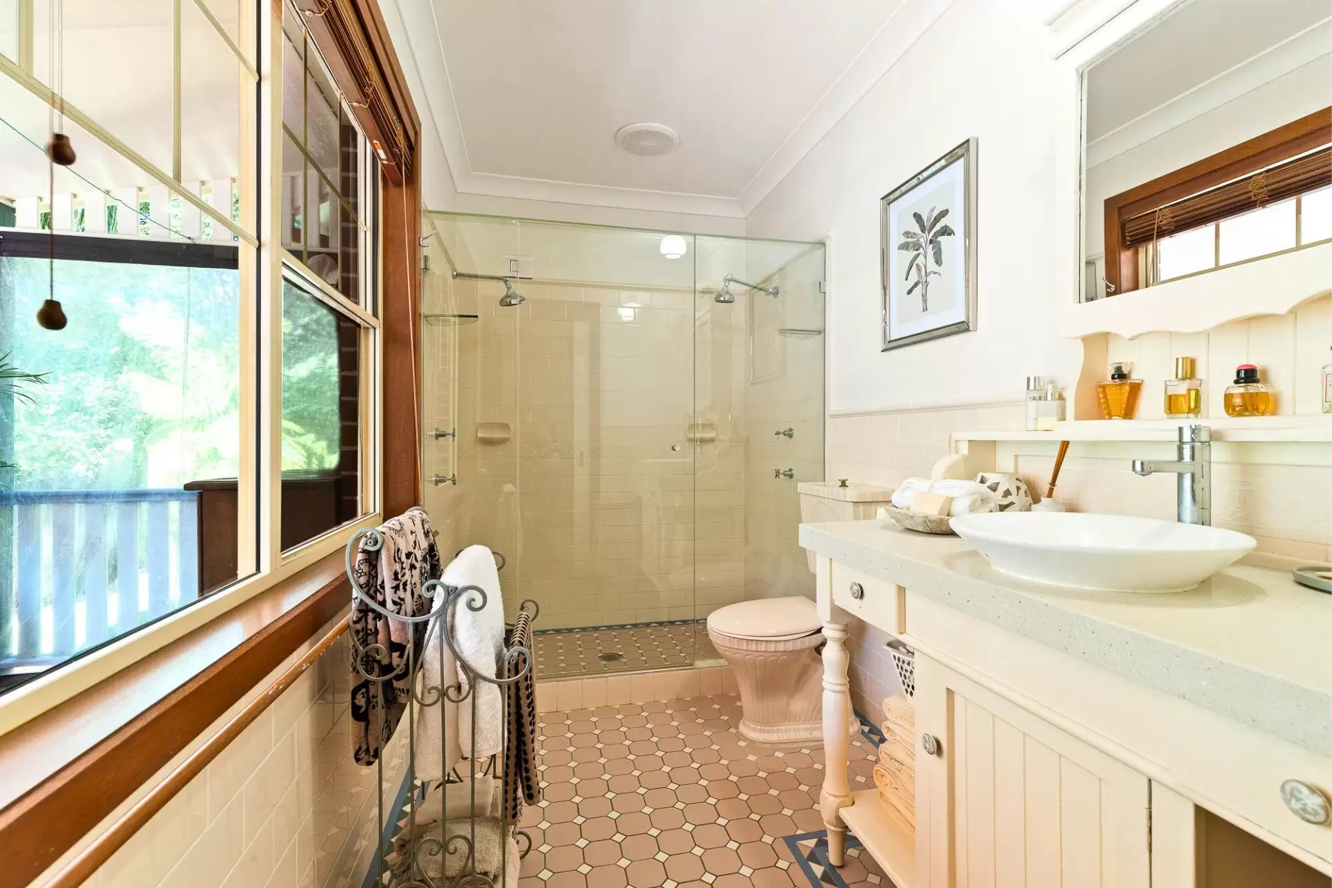 15 Valley Court, Ewingsdale Sold by Byron Bay Sotheby's International Realty - image 1