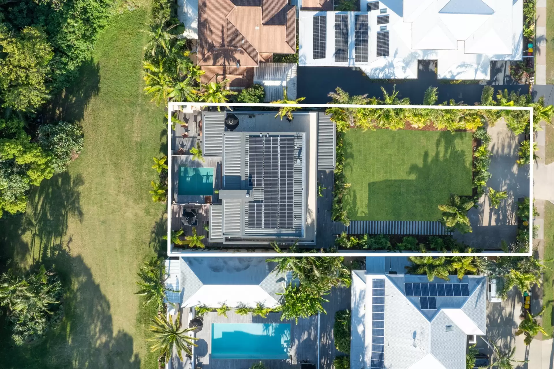 17 Marvell Street, Byron Bay Sold by Byron Bay Sotheby's International Realty - image 1