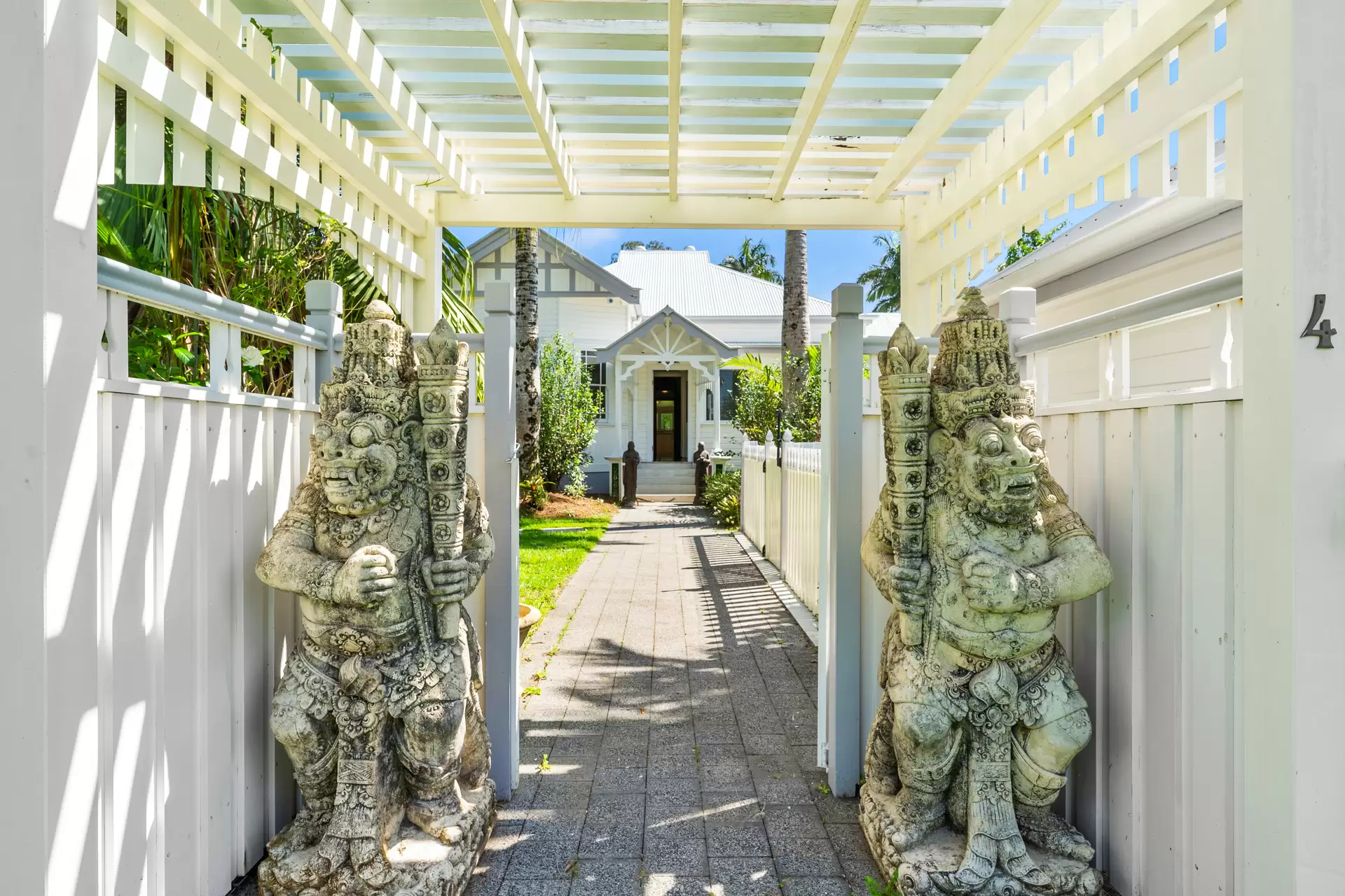 4 Tyagarah Street, Mullumbimby Sold by Byron Bay Sotheby's International Realty - image 1