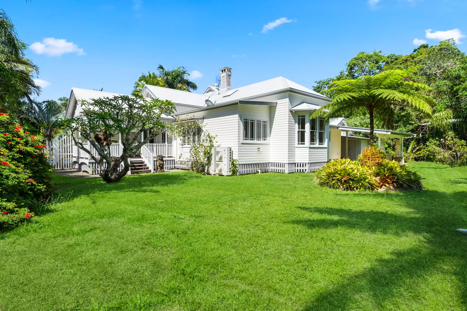 4 Tyagarah Street, Mullumbimby Sold by Byron Bay Sotheby's International Realty - image 1