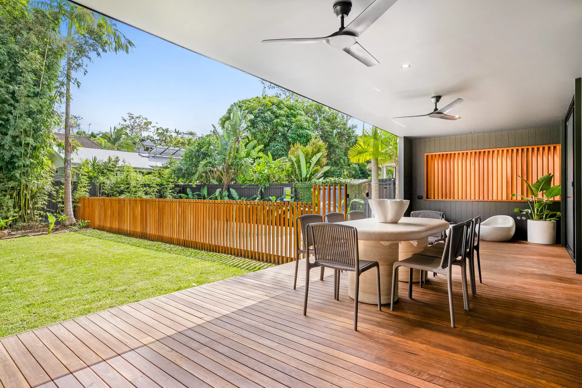 9 Walker Street, Byron Bay Sold by Byron Bay Sotheby's International Realty - image 1