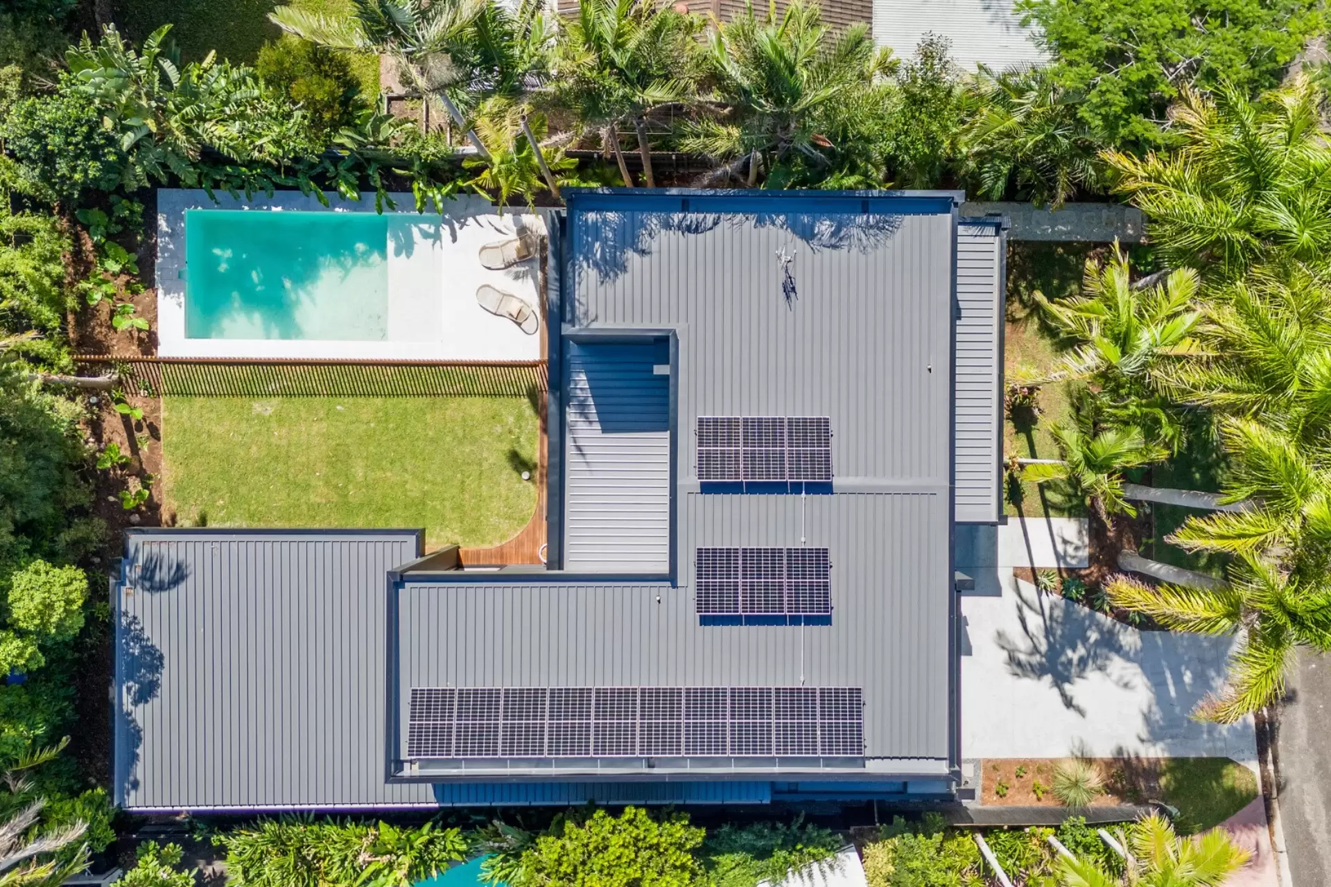 9 Walker Street, Byron Bay Sold by Byron Bay Sotheby's International Realty - image 1