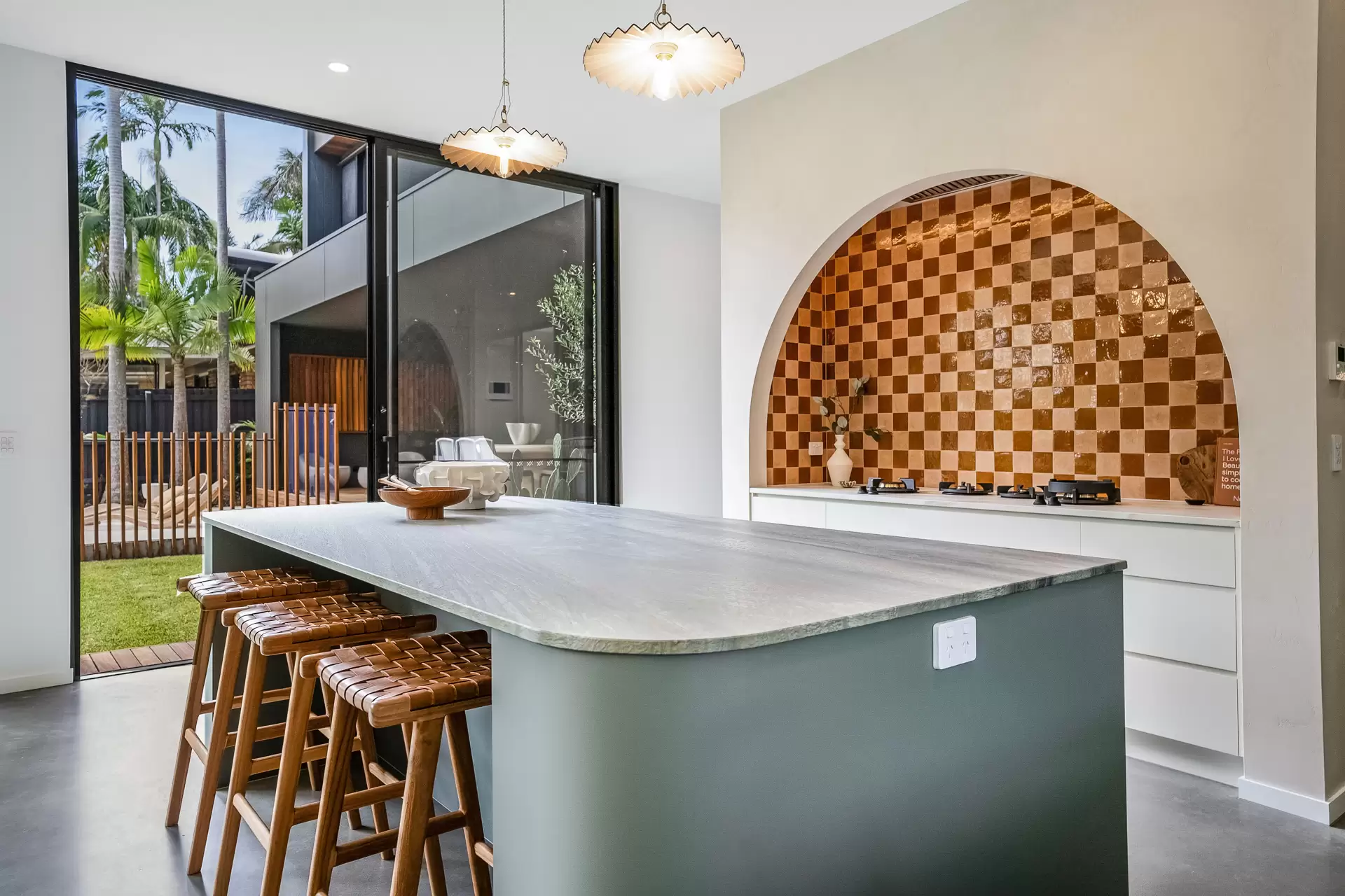 9 Walker Street, Byron Bay Sold by Byron Bay Sotheby's International Realty - image 1