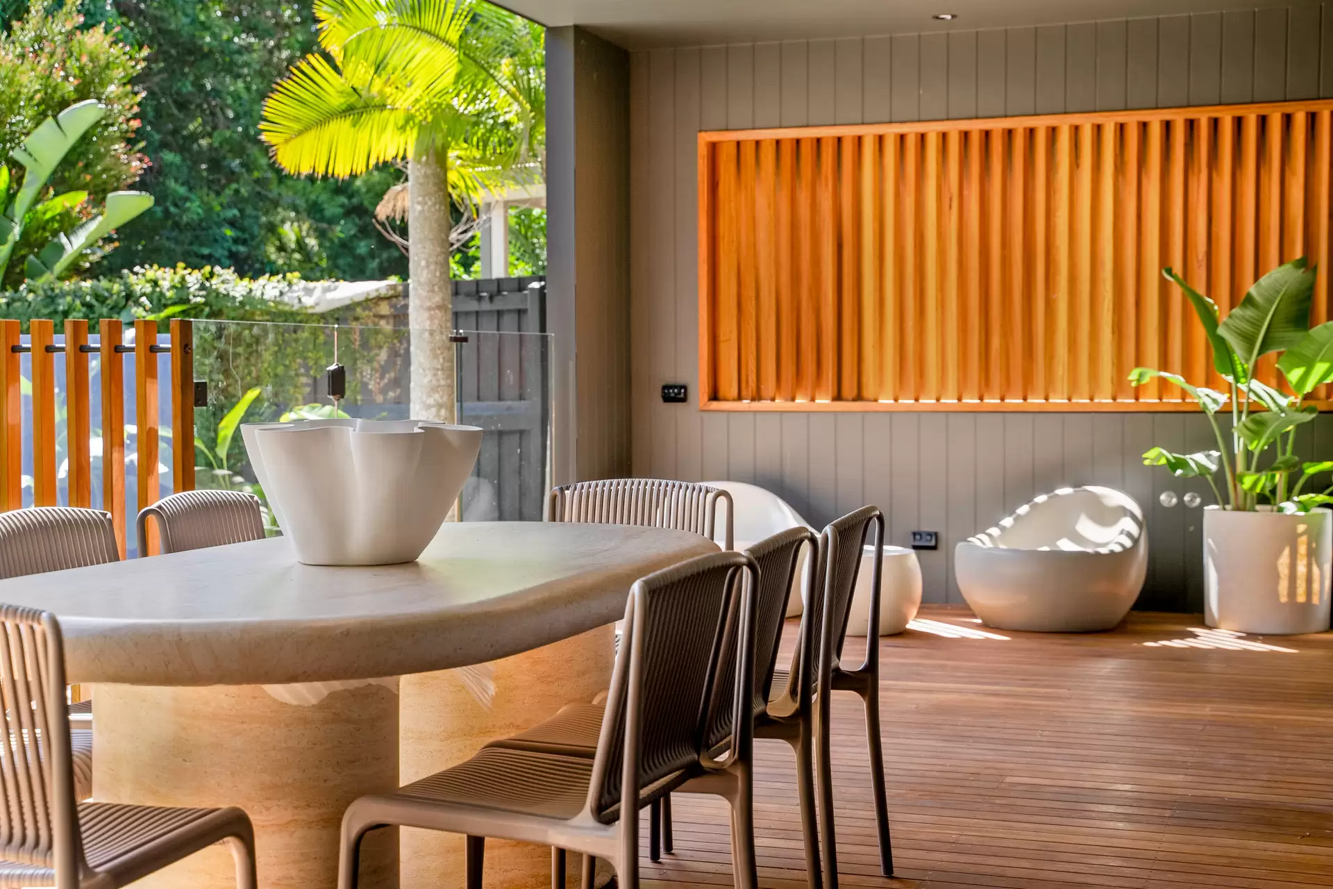 9 Walker Street, Byron Bay Sold by Byron Bay Sotheby's International Realty - image 1