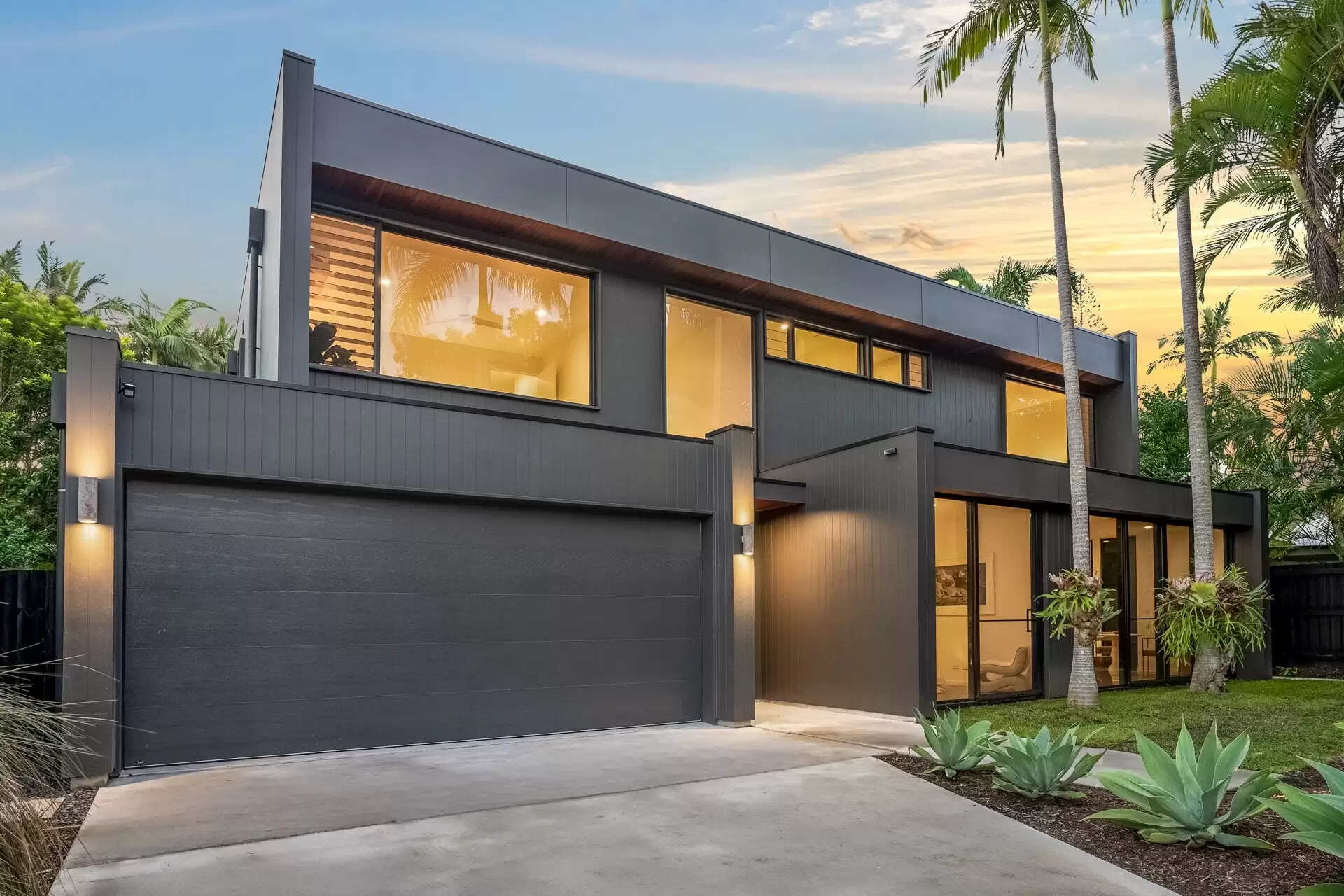 9 Walker Street, Byron Bay Sold by Byron Bay Sotheby's International Realty - image 1