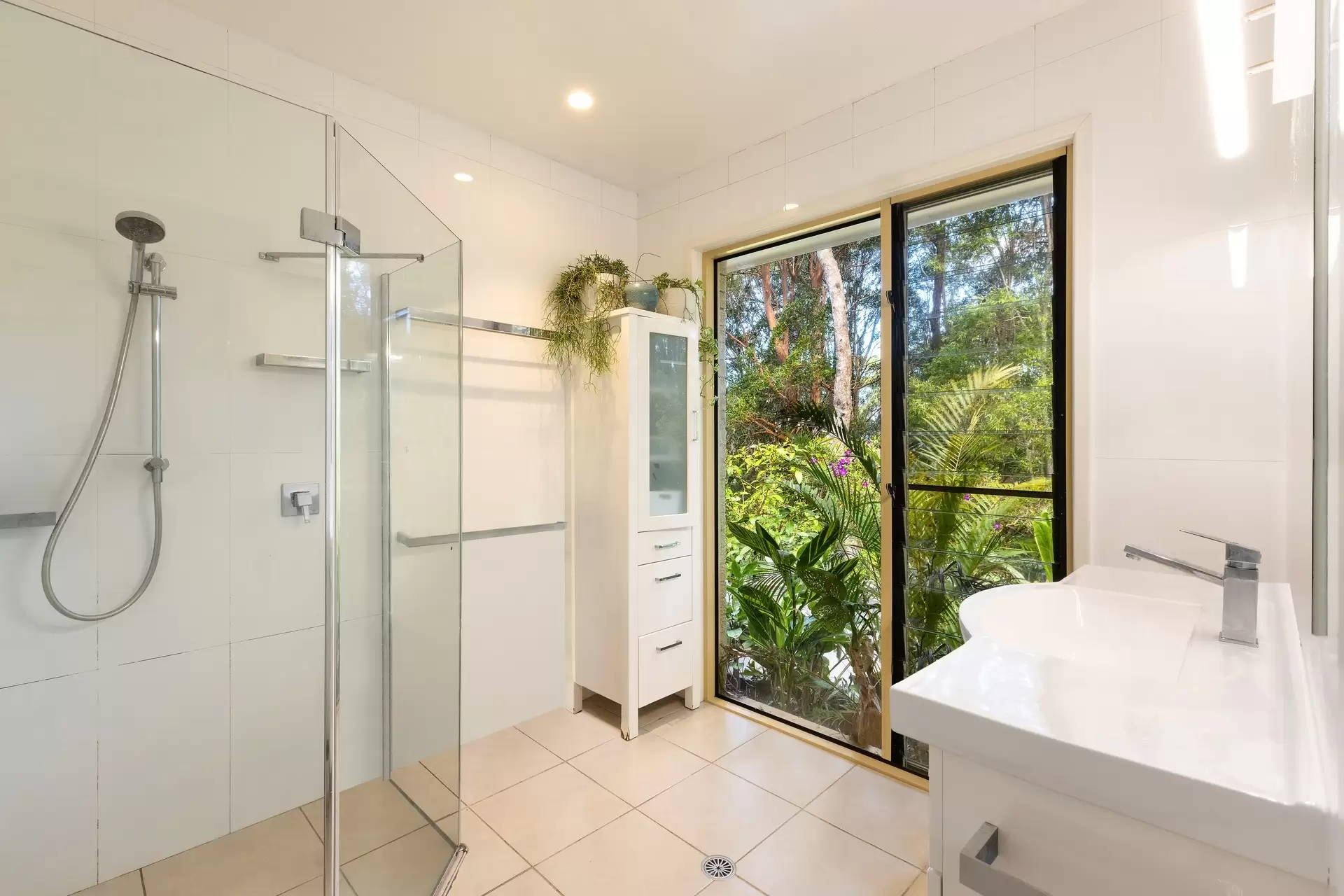 23 Old Bangalow Road, Byron Bay Sold by Byron Bay Sotheby's International Realty - image 1