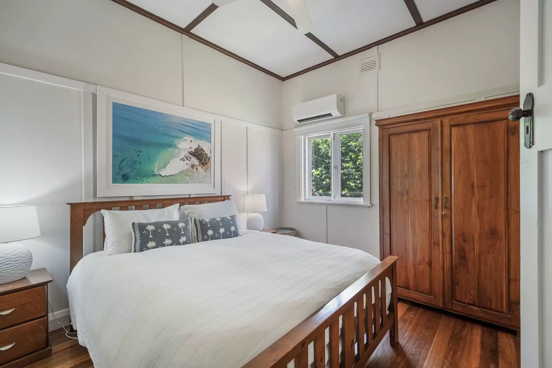 21 Carlyle Street, Byron Bay Sold by Byron Bay Sotheby's International Realty - image 1