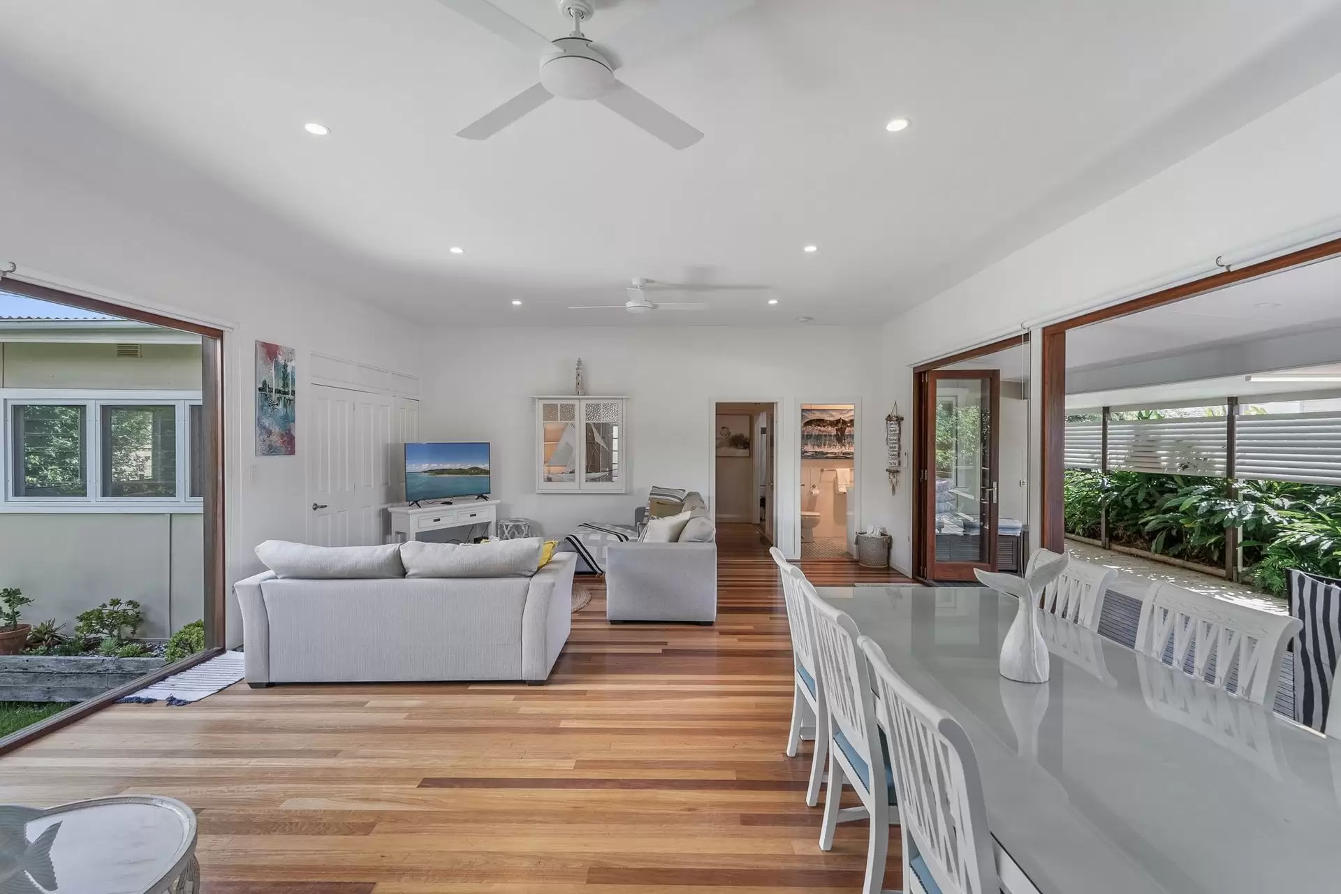 21 Carlyle Street, Byron Bay Sold by Byron Bay Sotheby's International Realty - image 1