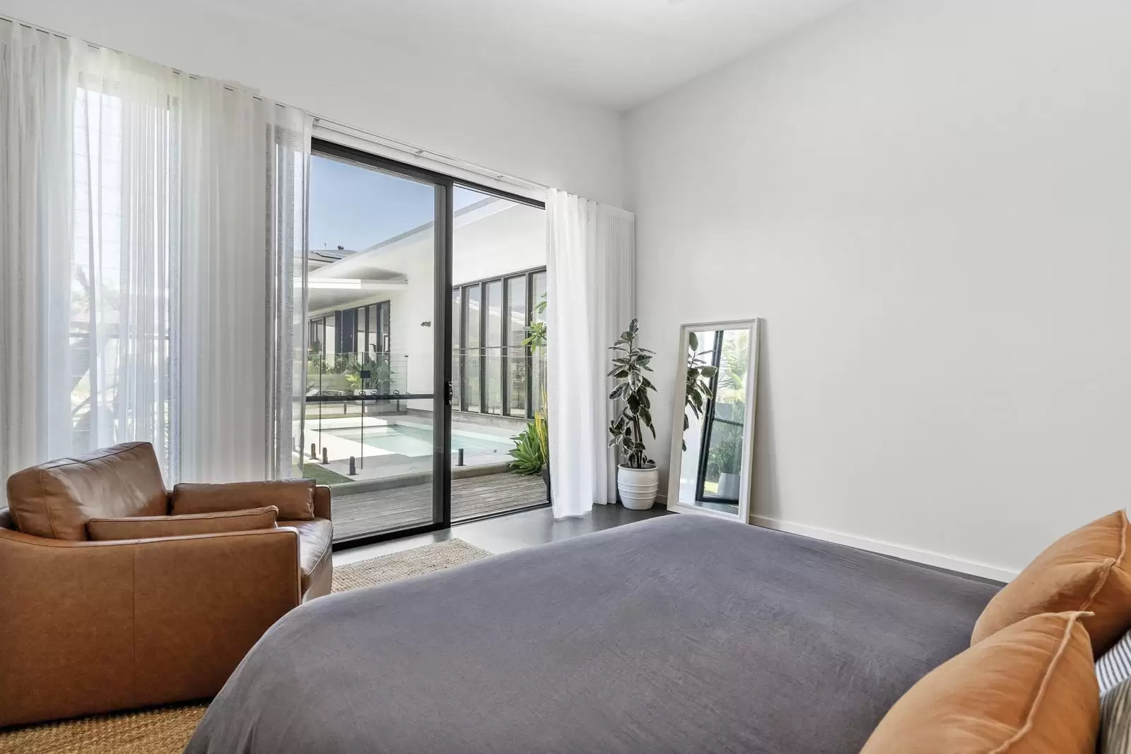 233 Hutley Drive, Lennox Head Sold by Byron Bay Sotheby's International Realty - image 1
