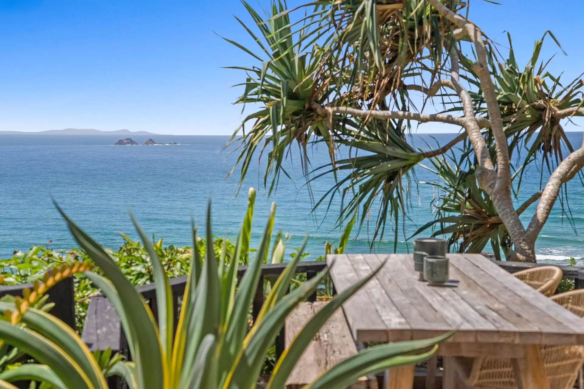 14 Brownell Drive, Byron Bay Sold by Byron Bay Sotheby's International Realty - image 1
