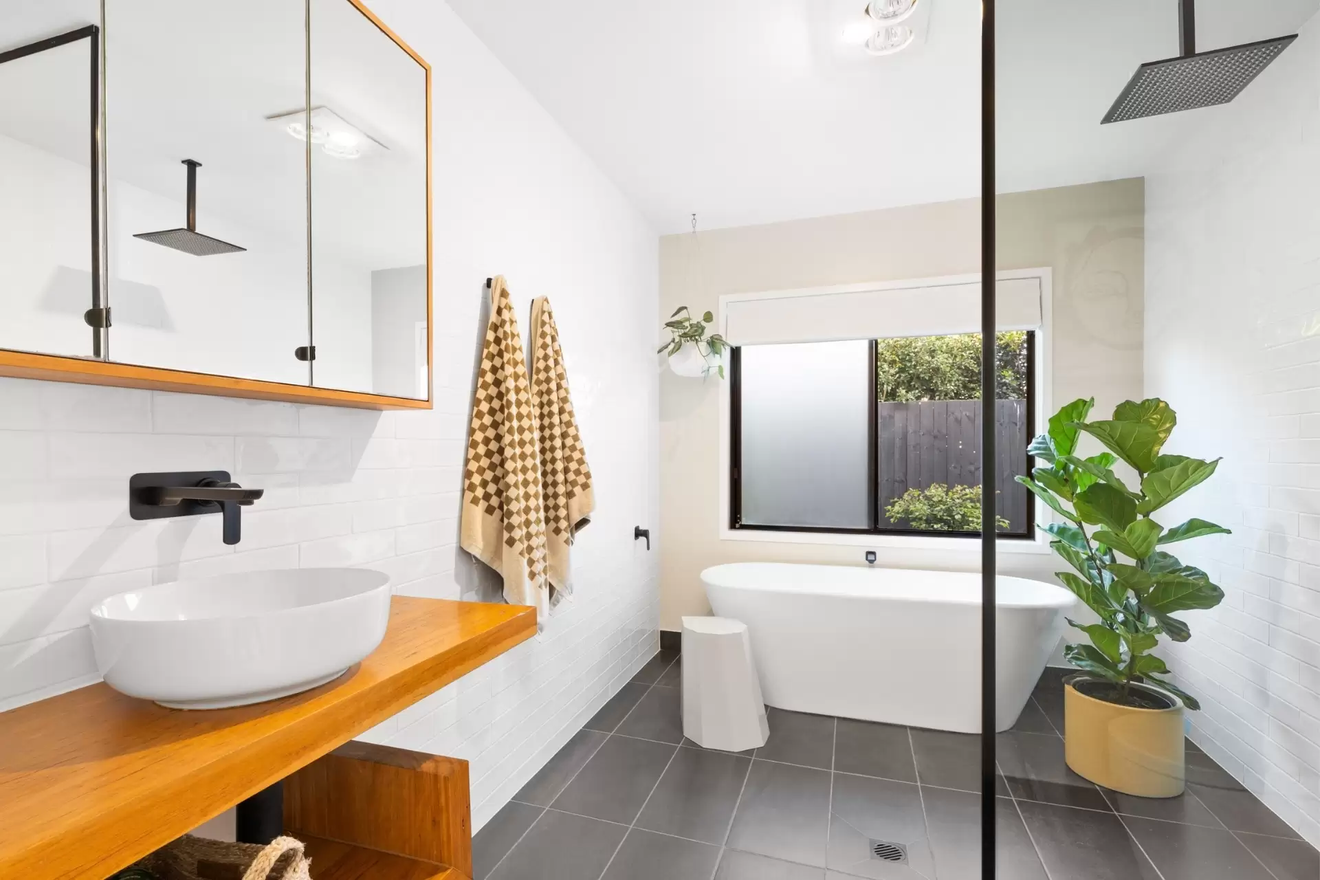 4 Meadows Close, Bangalow Sold by Byron Bay Sotheby's International Realty - image 1