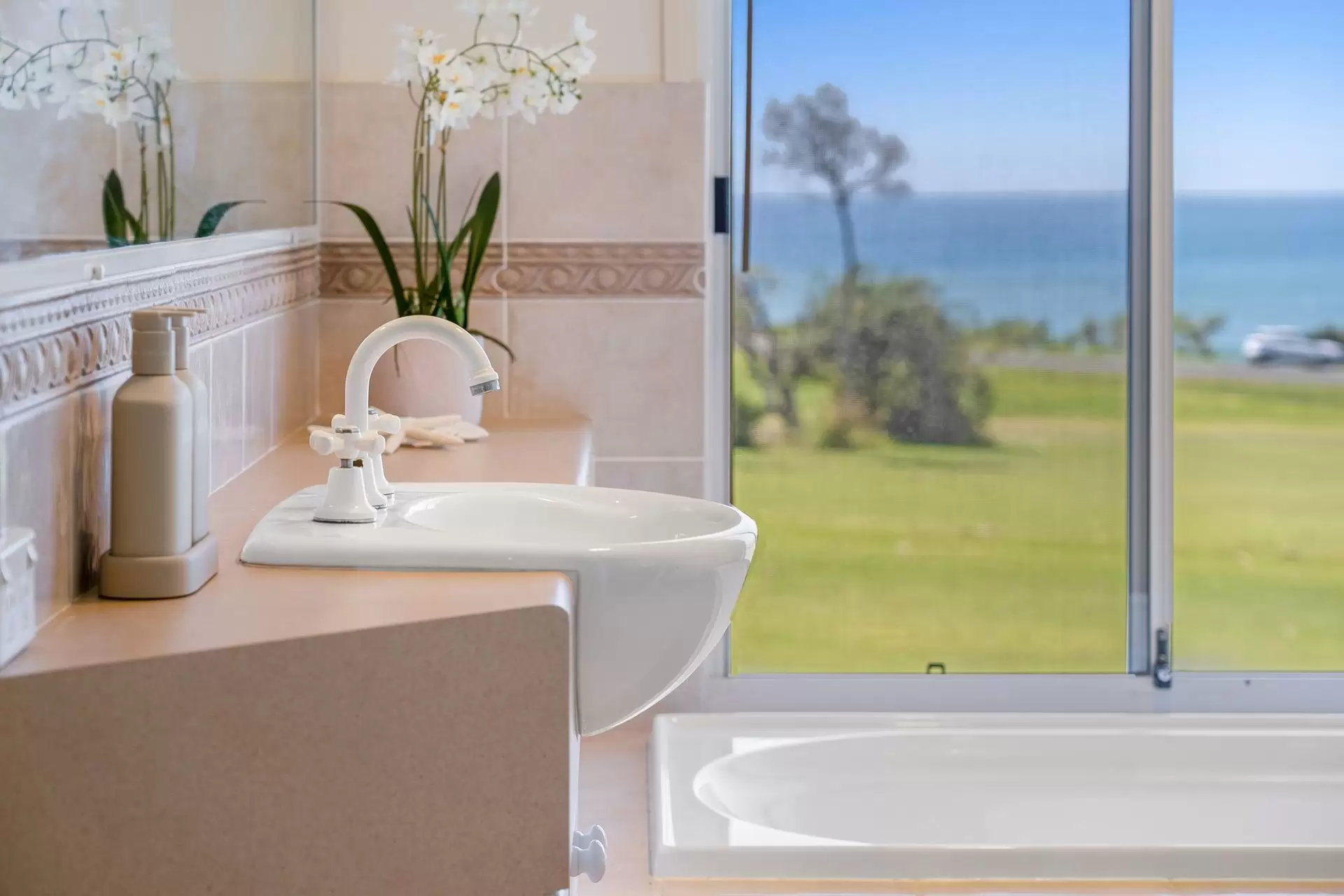 5 Bradman Court, Skennars Head Sold by Byron Bay Sotheby's International Realty - image 1
