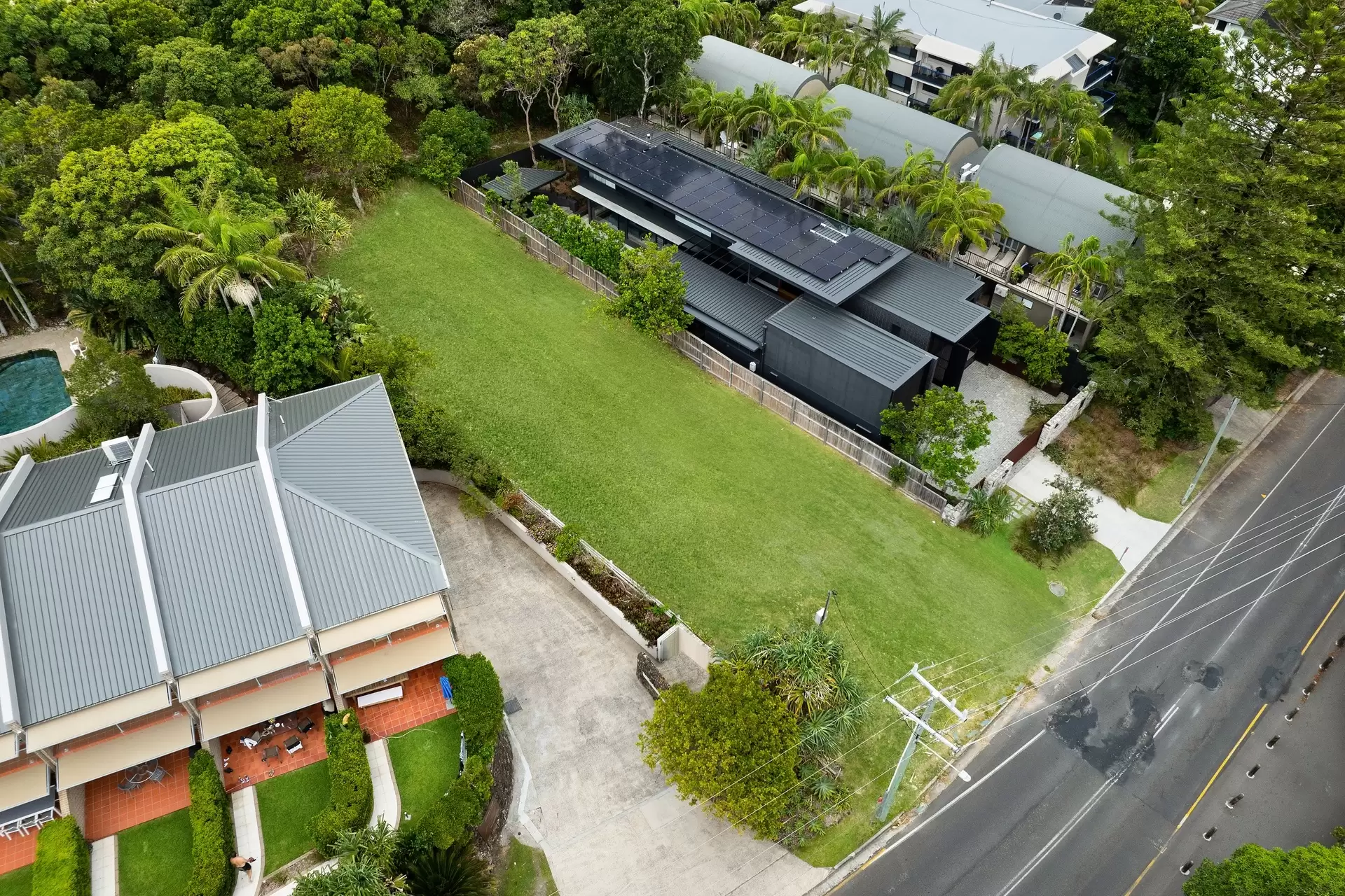 128 Lighthouse Road, Byron Bay Sold by Byron Bay Sotheby's International Realty - image 1