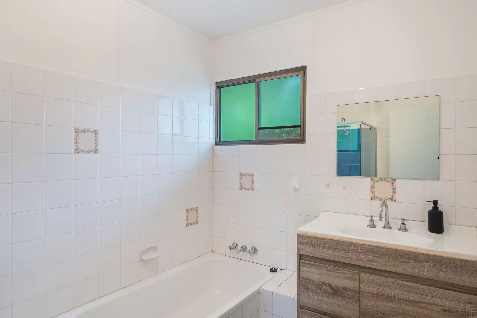 271 Goremans Road, Eureka Sold by Byron Bay Sotheby's International Realty - image 1