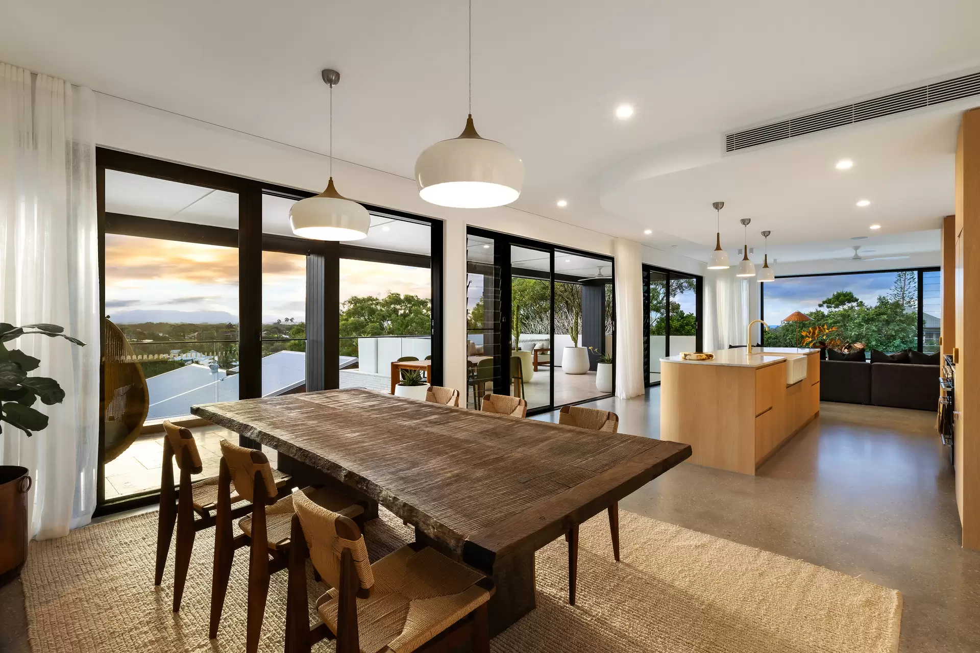 35 Ruskin Lane, Byron Bay Sold by Byron Bay Sotheby's International Realty - image 1