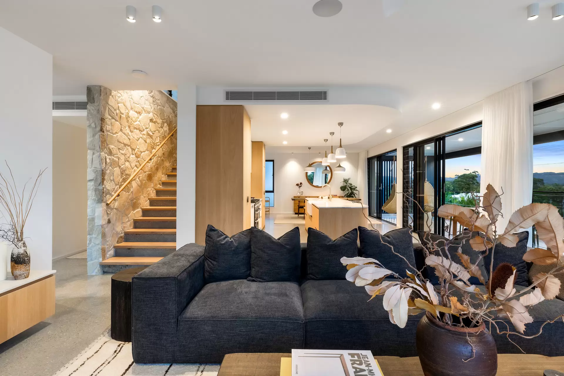 35 Ruskin Lane, Byron Bay Sold by Byron Bay Sotheby's International Realty - image 1
