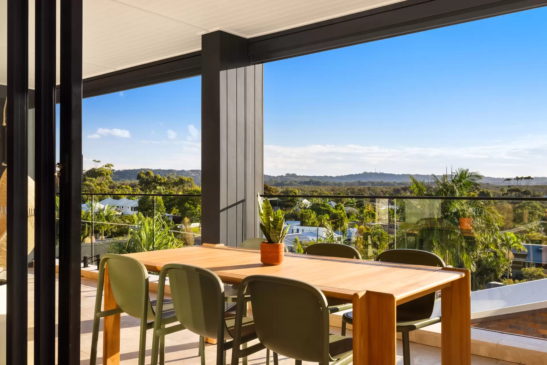35 Ruskin Lane, Byron Bay Sold by Byron Bay Sotheby's International Realty - image 1