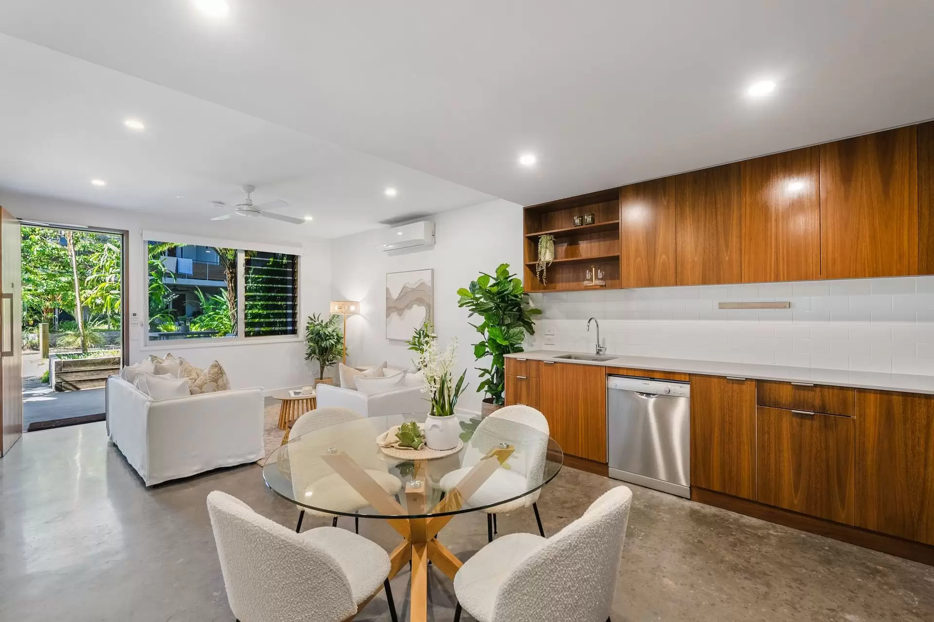 30/9 Easy Street, Byron Bay Sold by Byron Bay Sotheby's International Realty - image 1